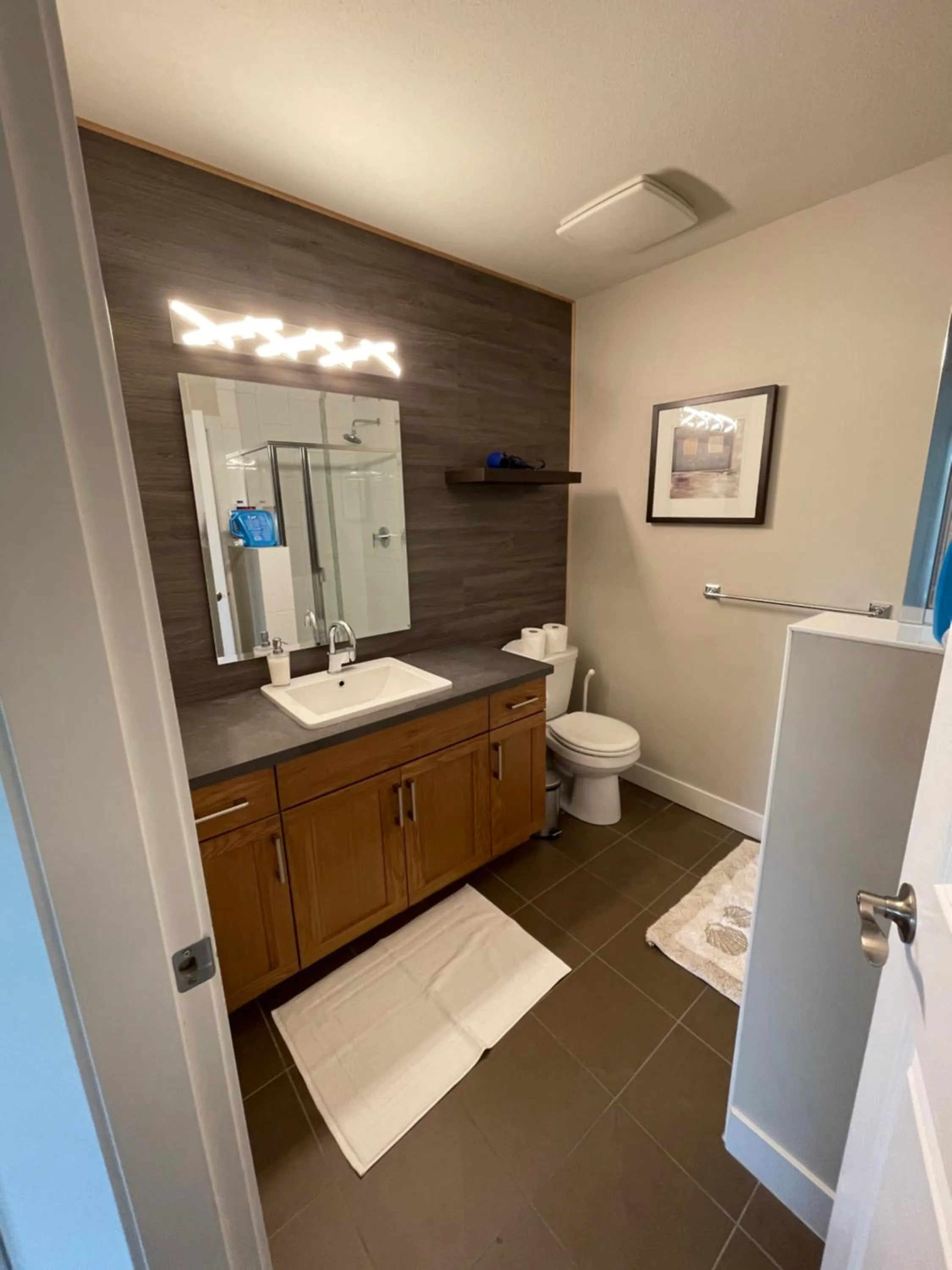 Shower in Stay In The Okanagan - Copper Sky, West Kelowna