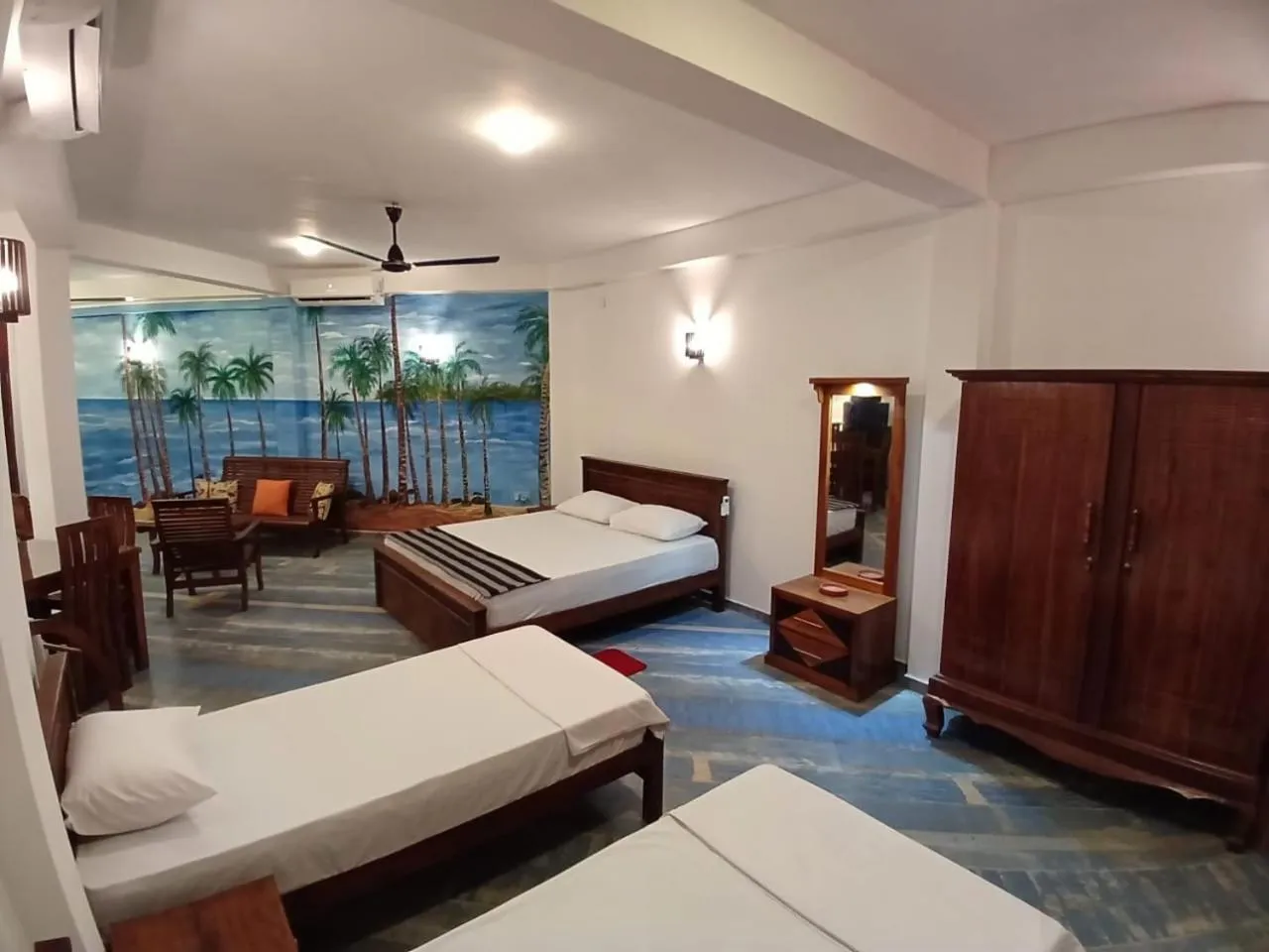 Bed in Sol Y Mar - Unawatuna