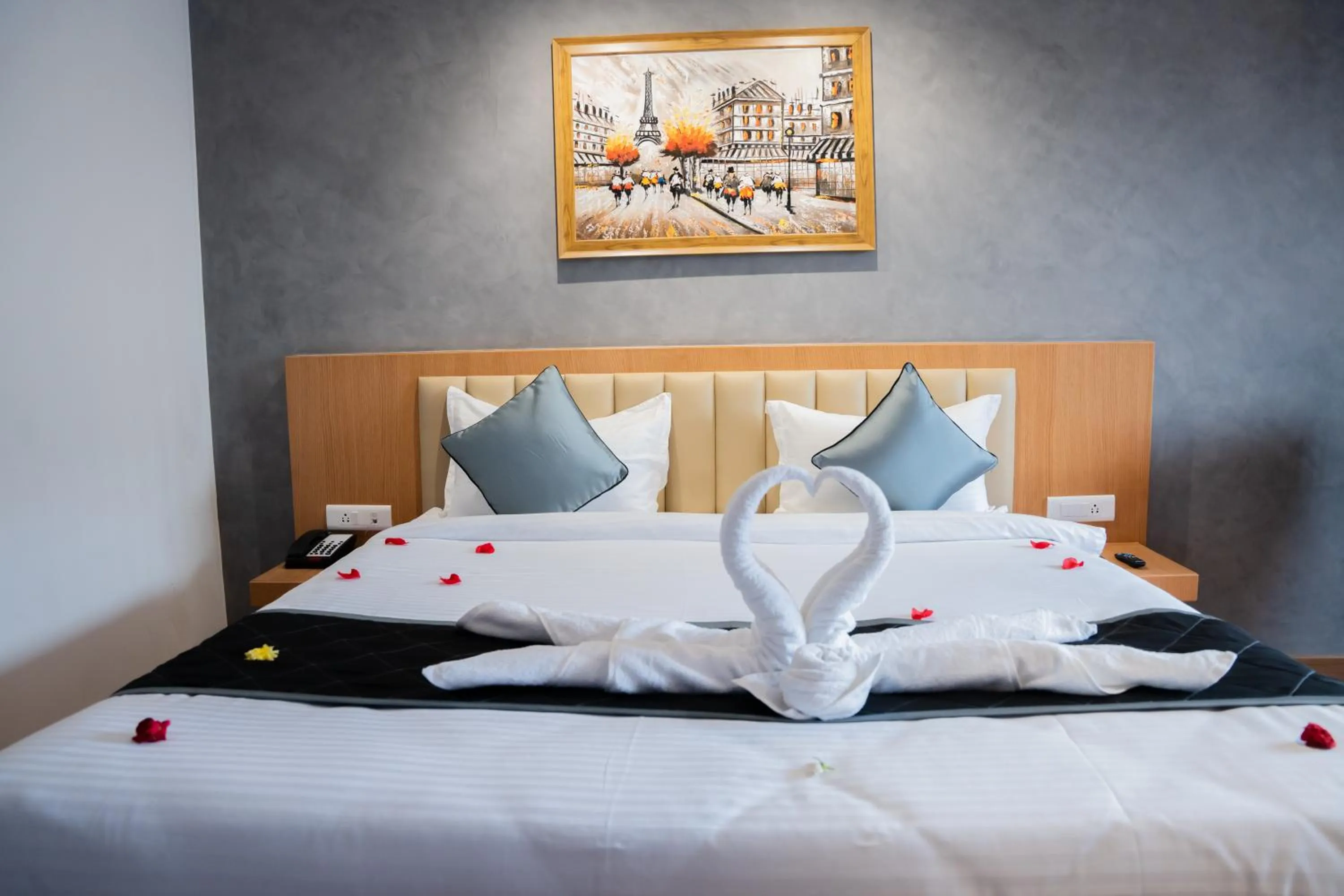 Bed in Hotel Tulips Grand