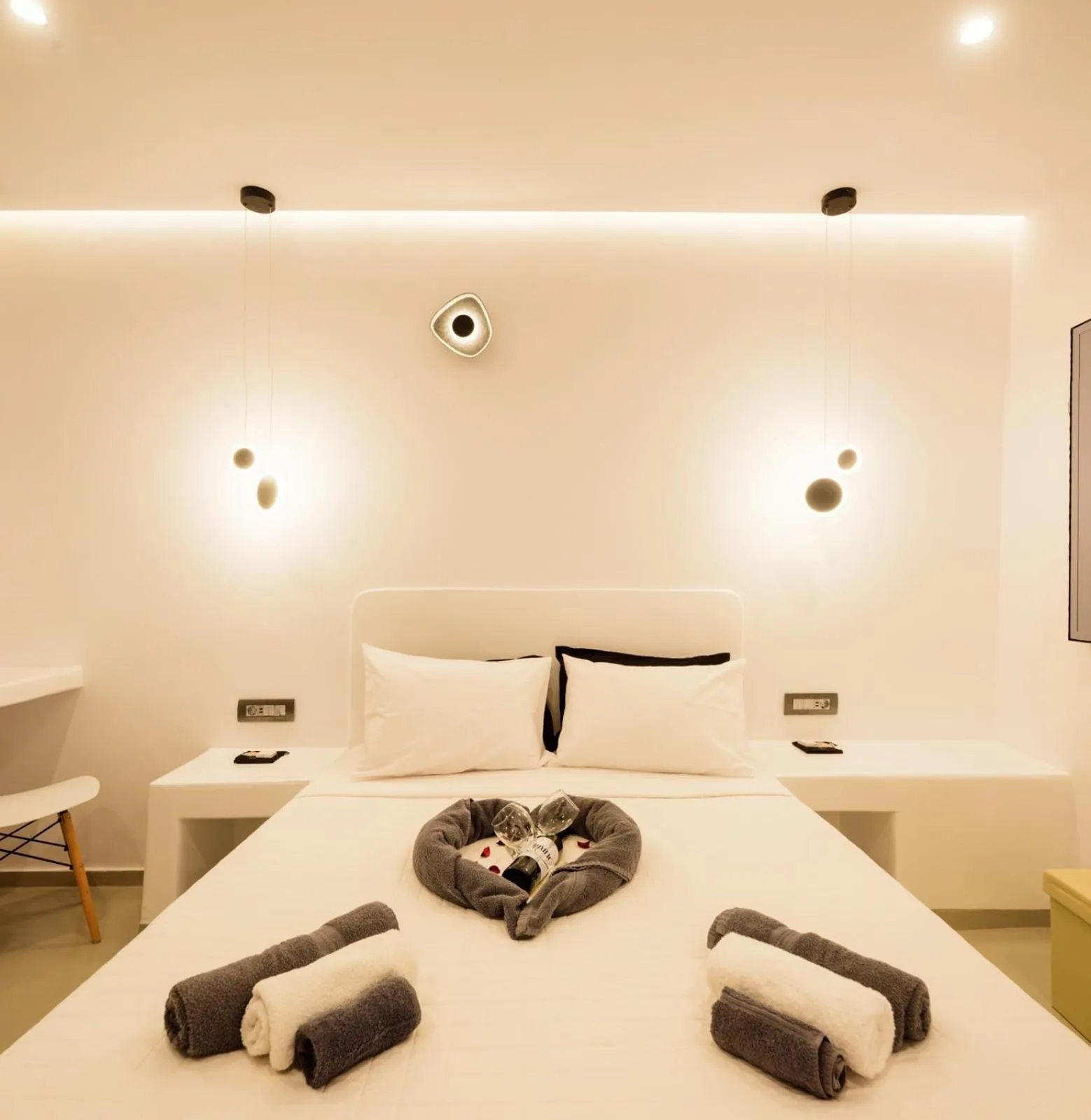 Bed in Tataki Family Hotel