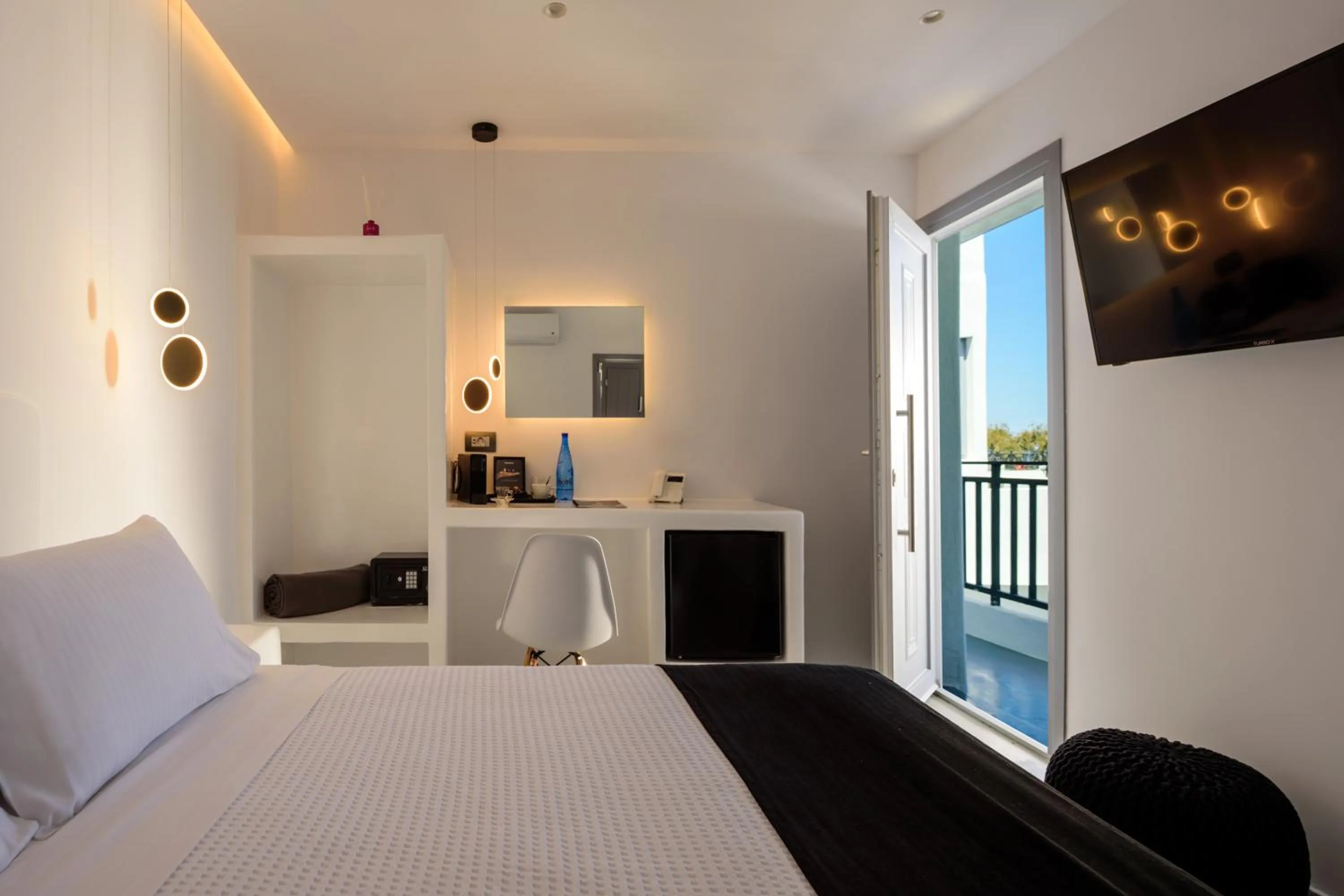 Bed in Tataki Family Hotel