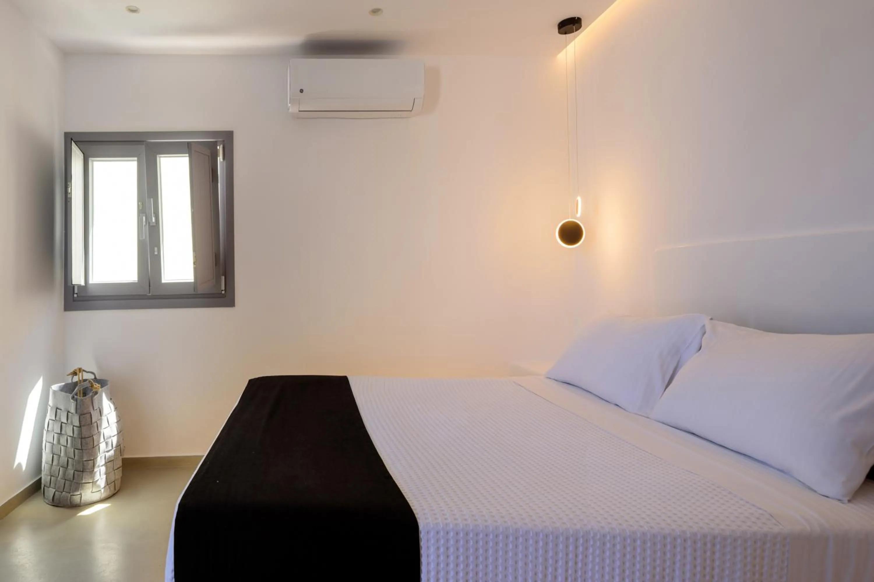 Bed in Tataki Family Hotel