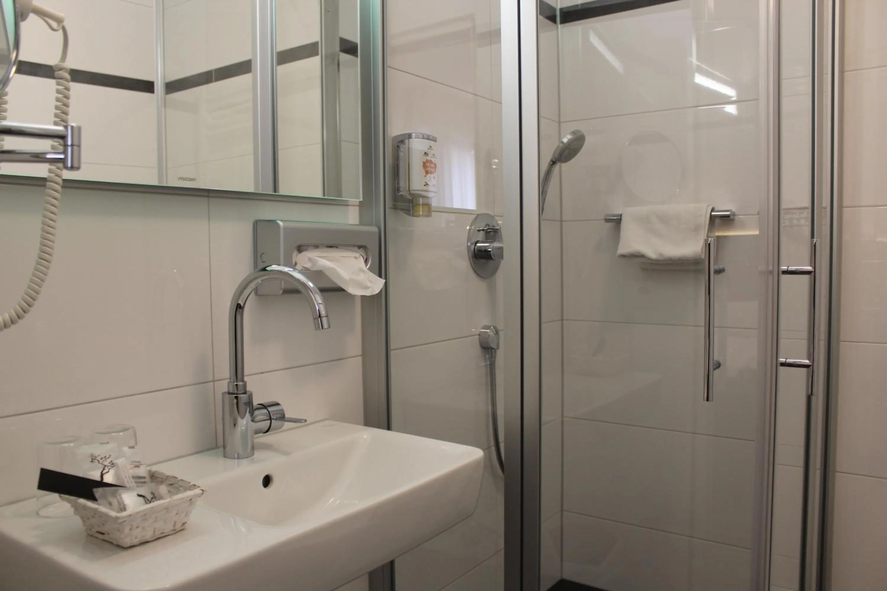 Bathroom in Hotel zur Post 3 Sterne superior
