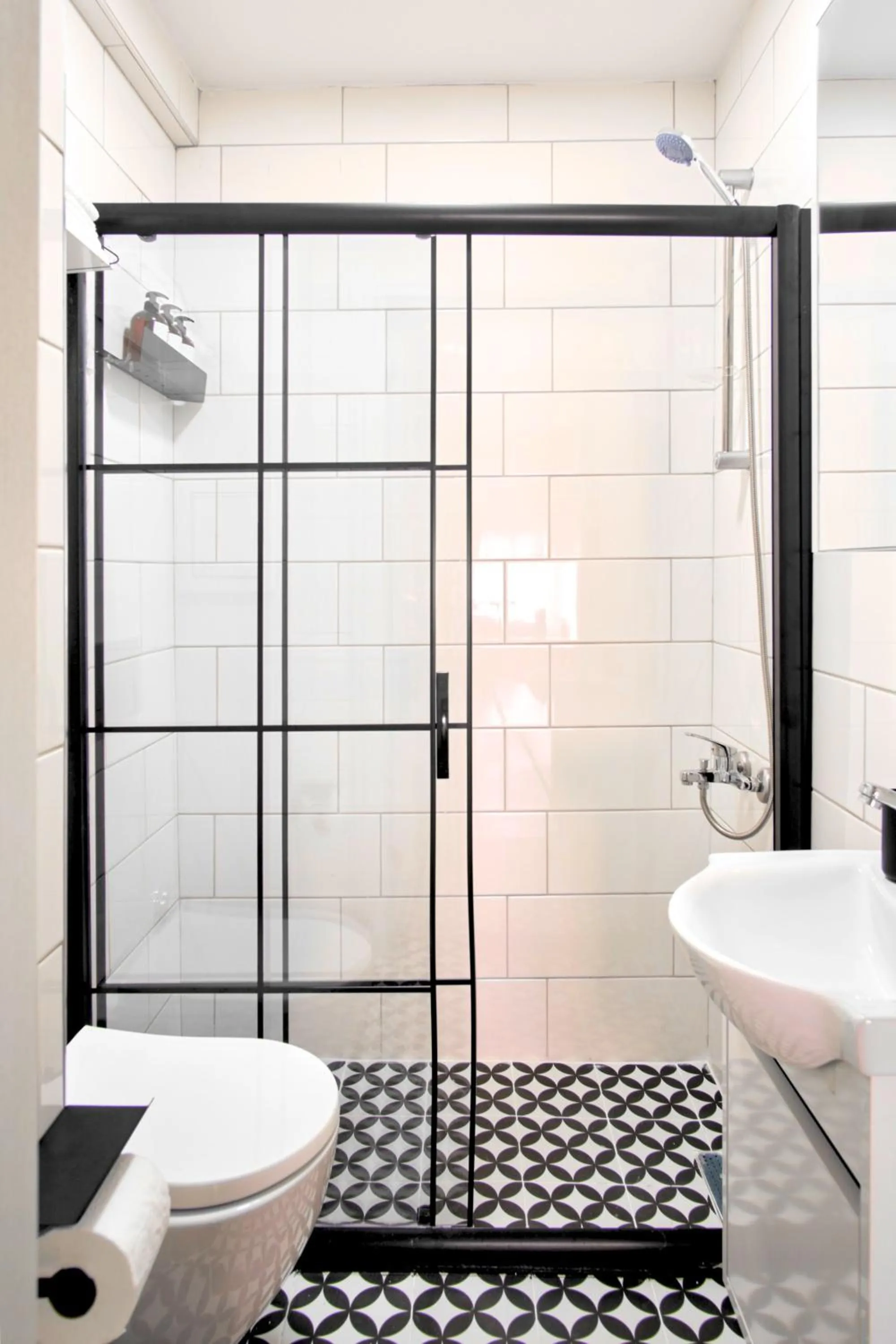 Shower in TAKS-INN Hotel