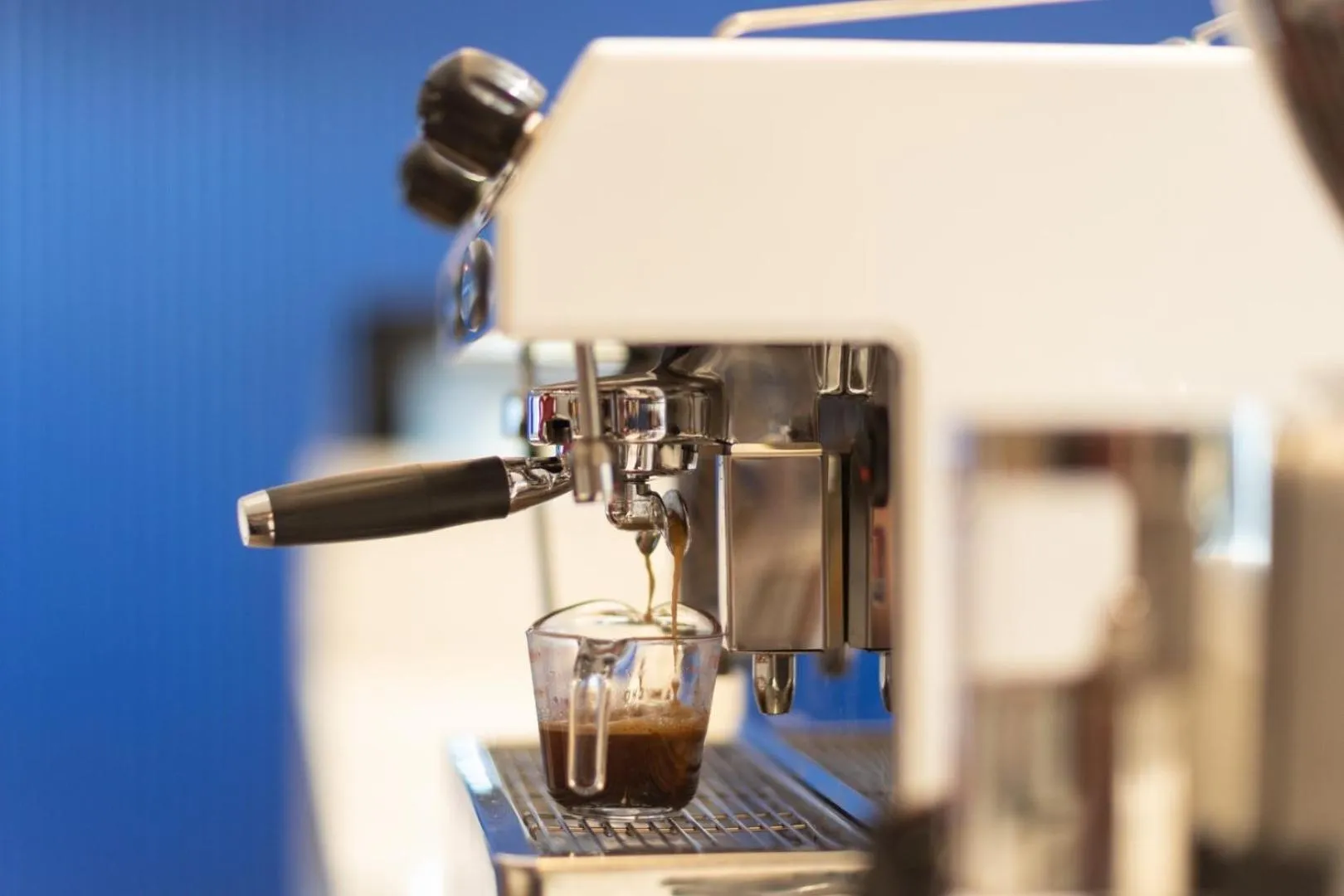 Coffee/tea facilities in Blue Hippo Hotel