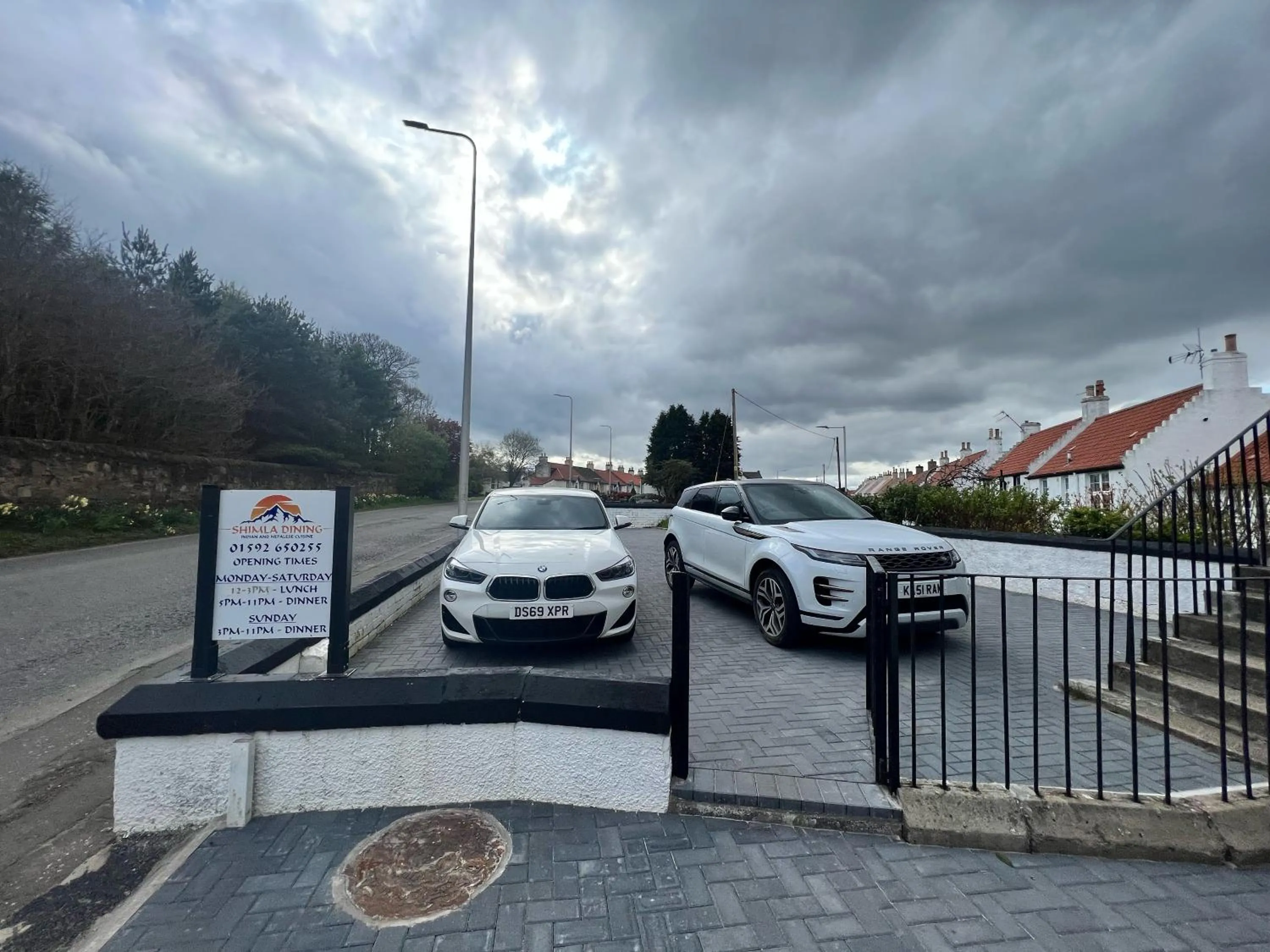 Parking in Earl David Hotel