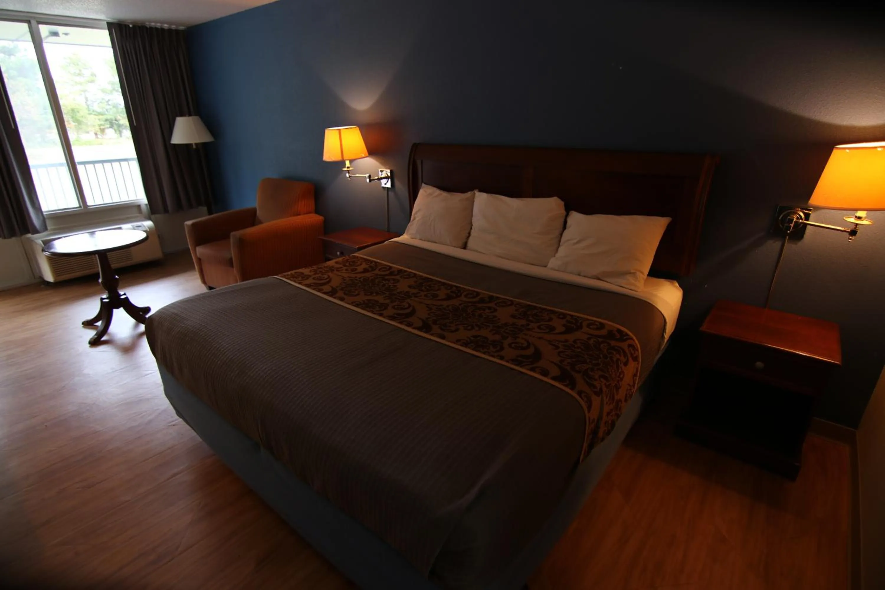 Bed in OYO Hotel Battleboro NC, I-95 Near Rocky Mount