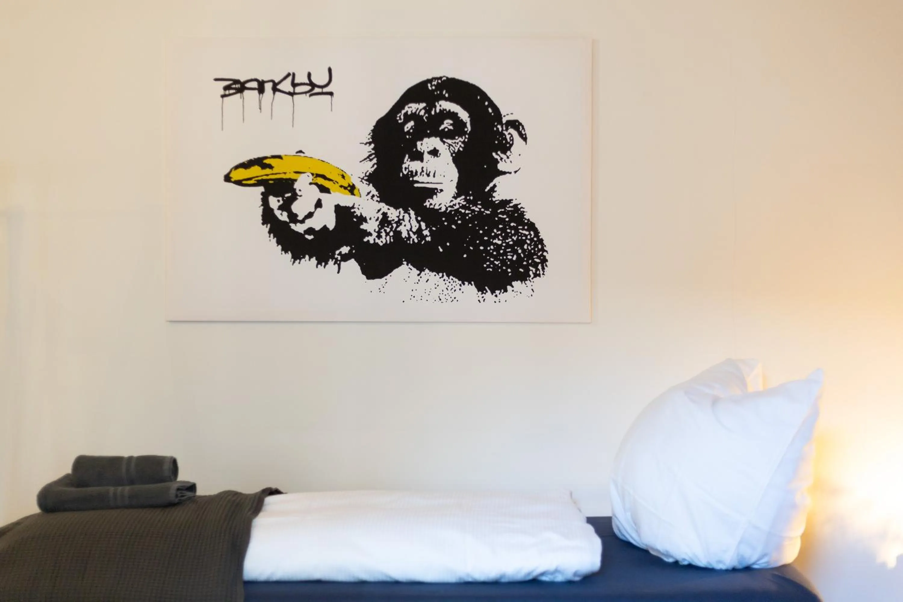 Bed in Apartments an der Oper - Innenstadt - Zentral - Küche - Wifi - Powered by Ko-Living