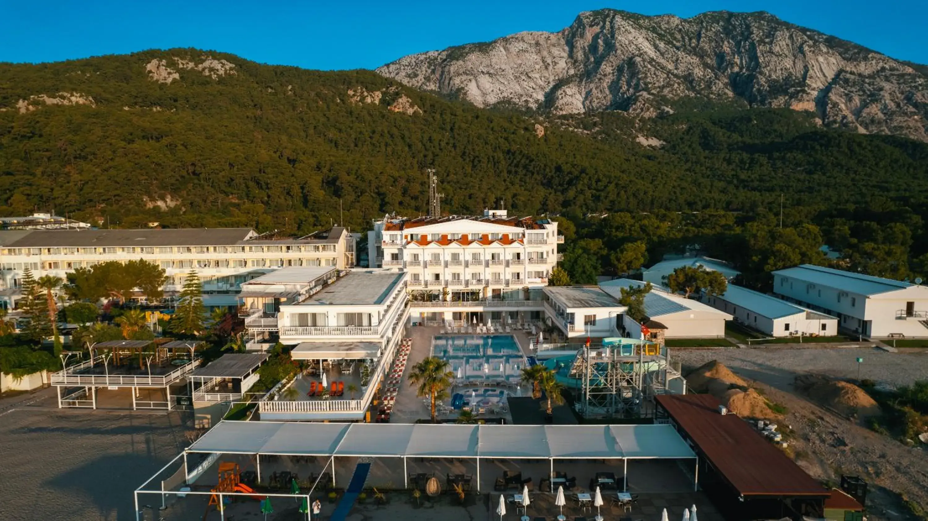 Property building in SL La Perla Hotel Kemer Property building in SL La Perla Hotel Kemer