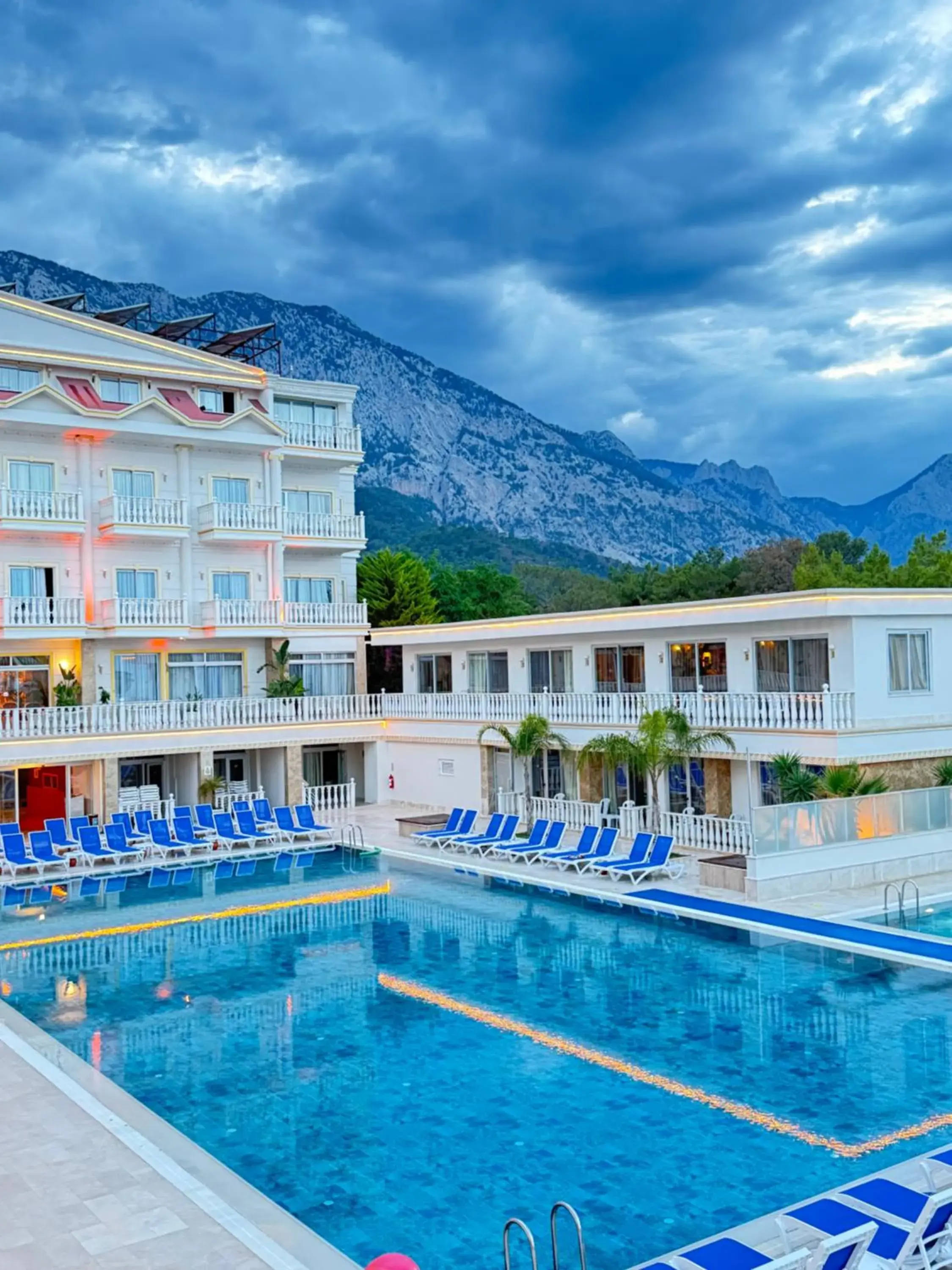 Property building in SL La Perla Hotel Kemer Property building in SL La Perla Hotel Kemer
