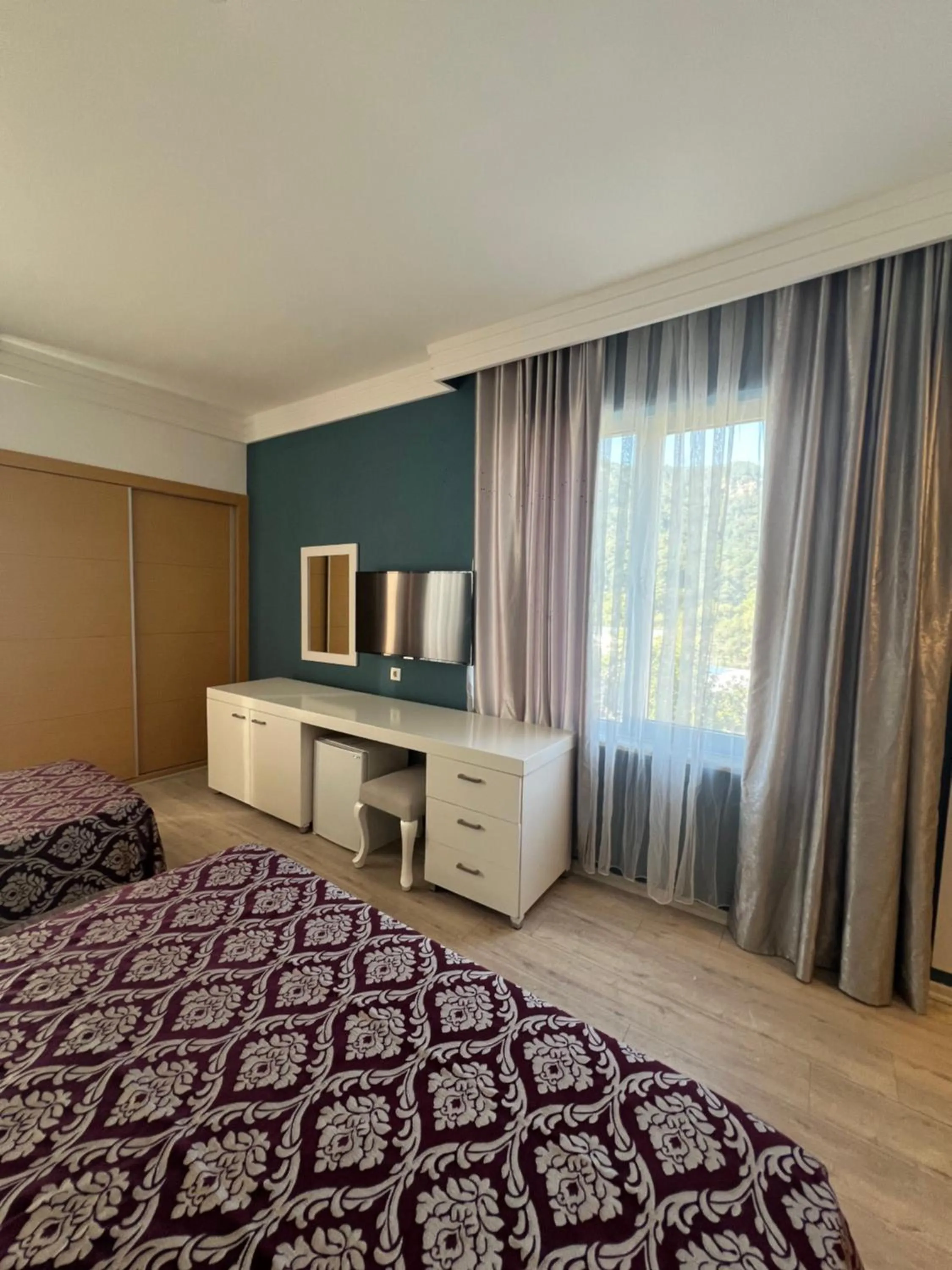 Photo of the whole room, Bed in SL La Perla Hotel Kemer