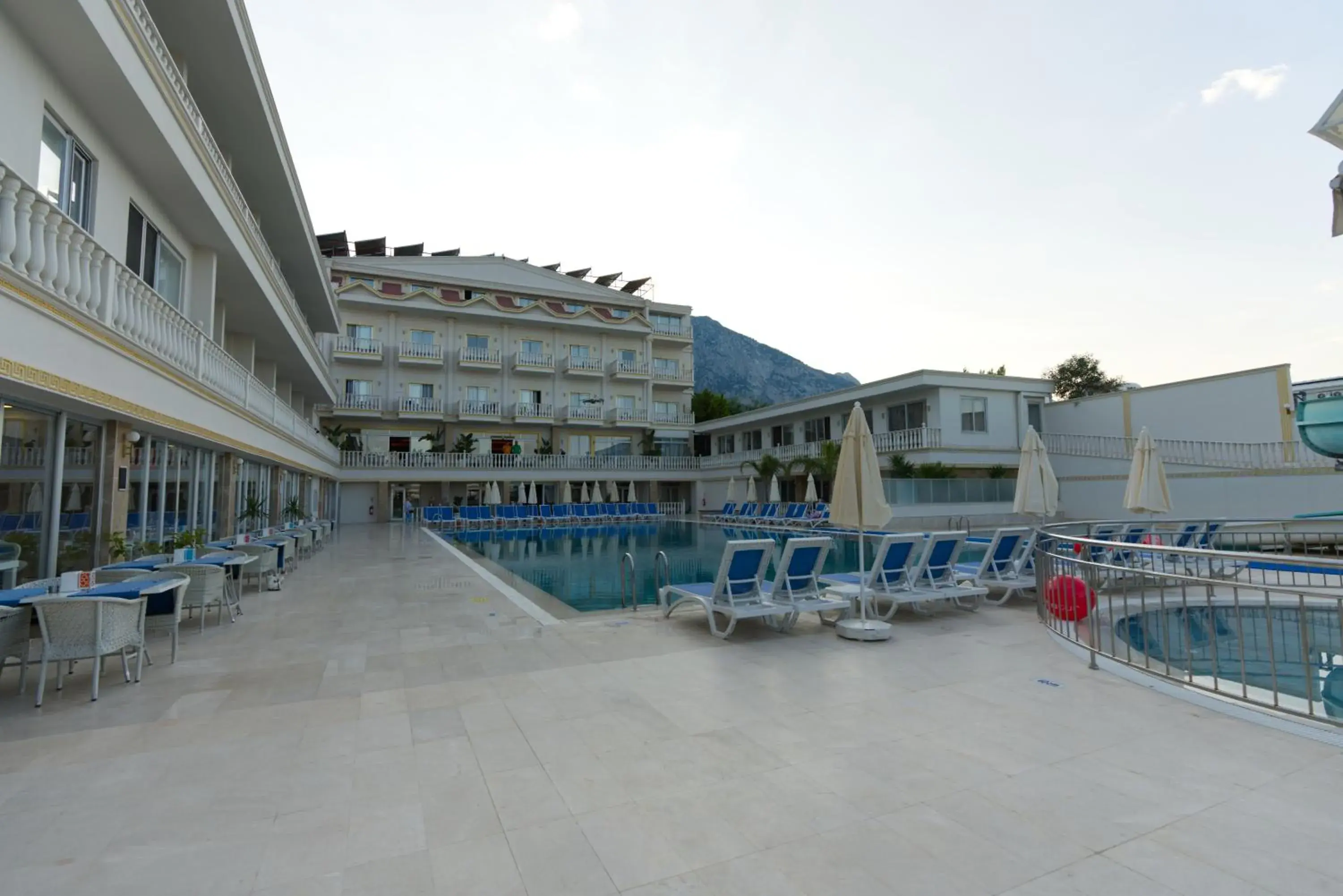 Property building in SL La Perla Hotel Kemer Property building in SL La Perla Hotel Kemer