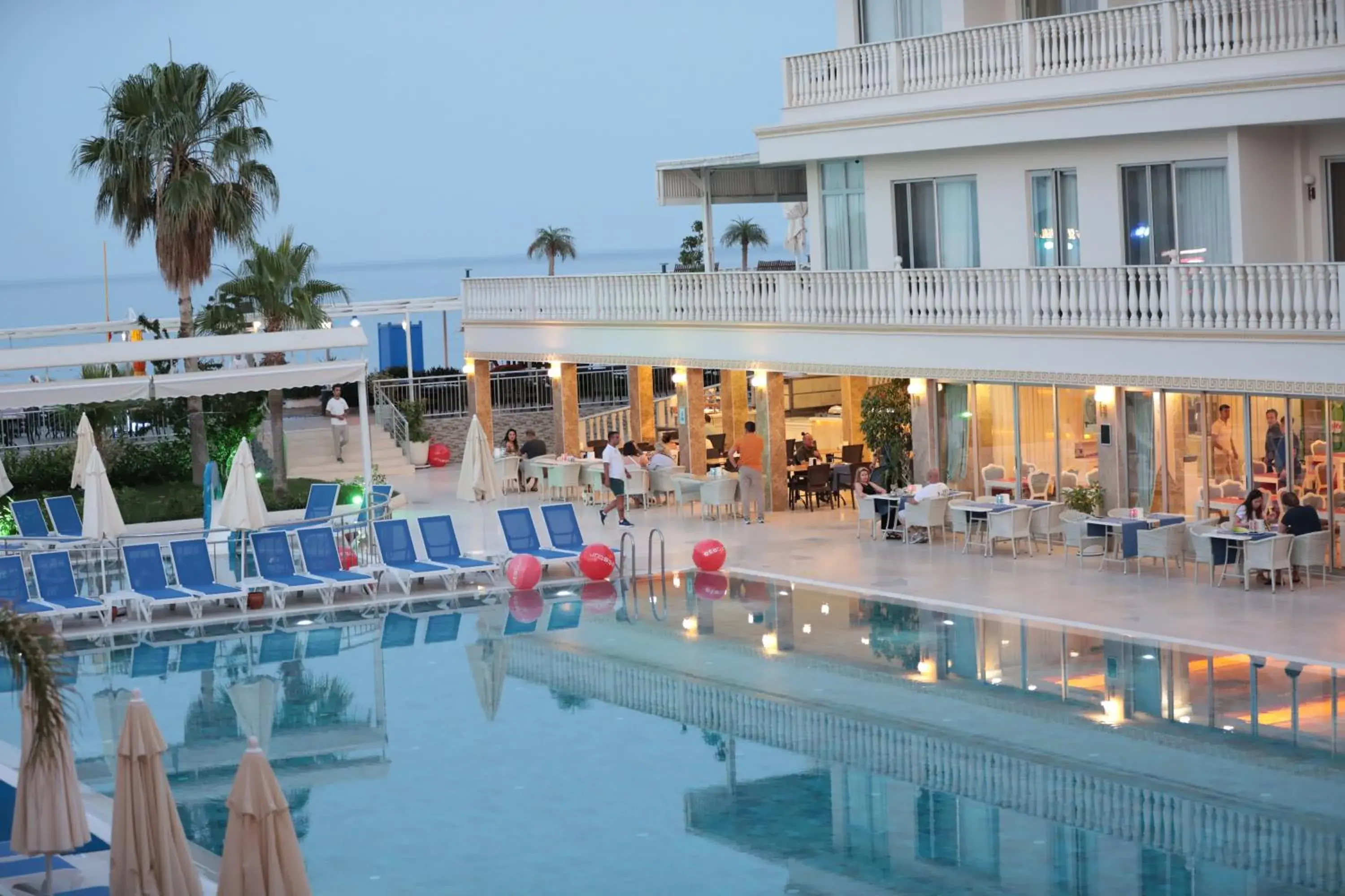 Restaurant/places to eat in SL La Perla Hotel Kemer Restaurant/places to eat in SL La Perla Hotel Kemer