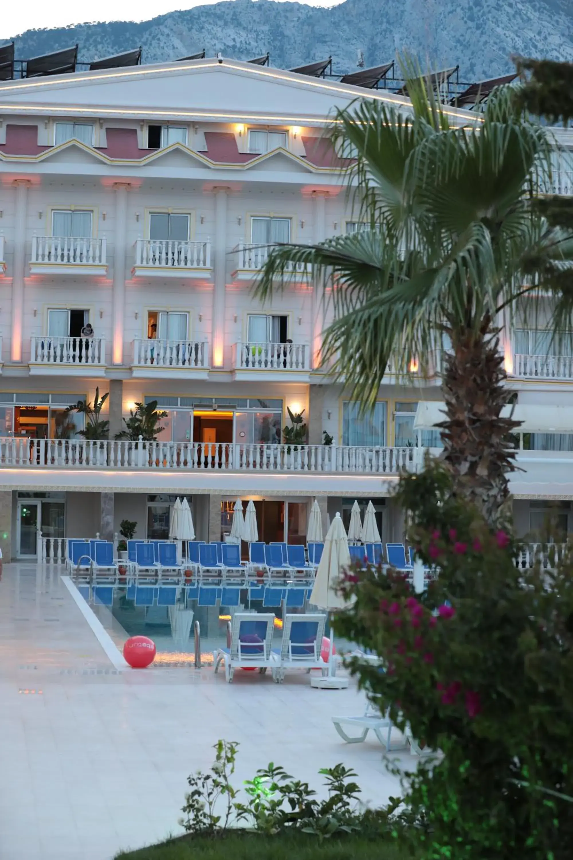 Property building in SL La Perla Hotel Kemer Property building in SL La Perla Hotel Kemer