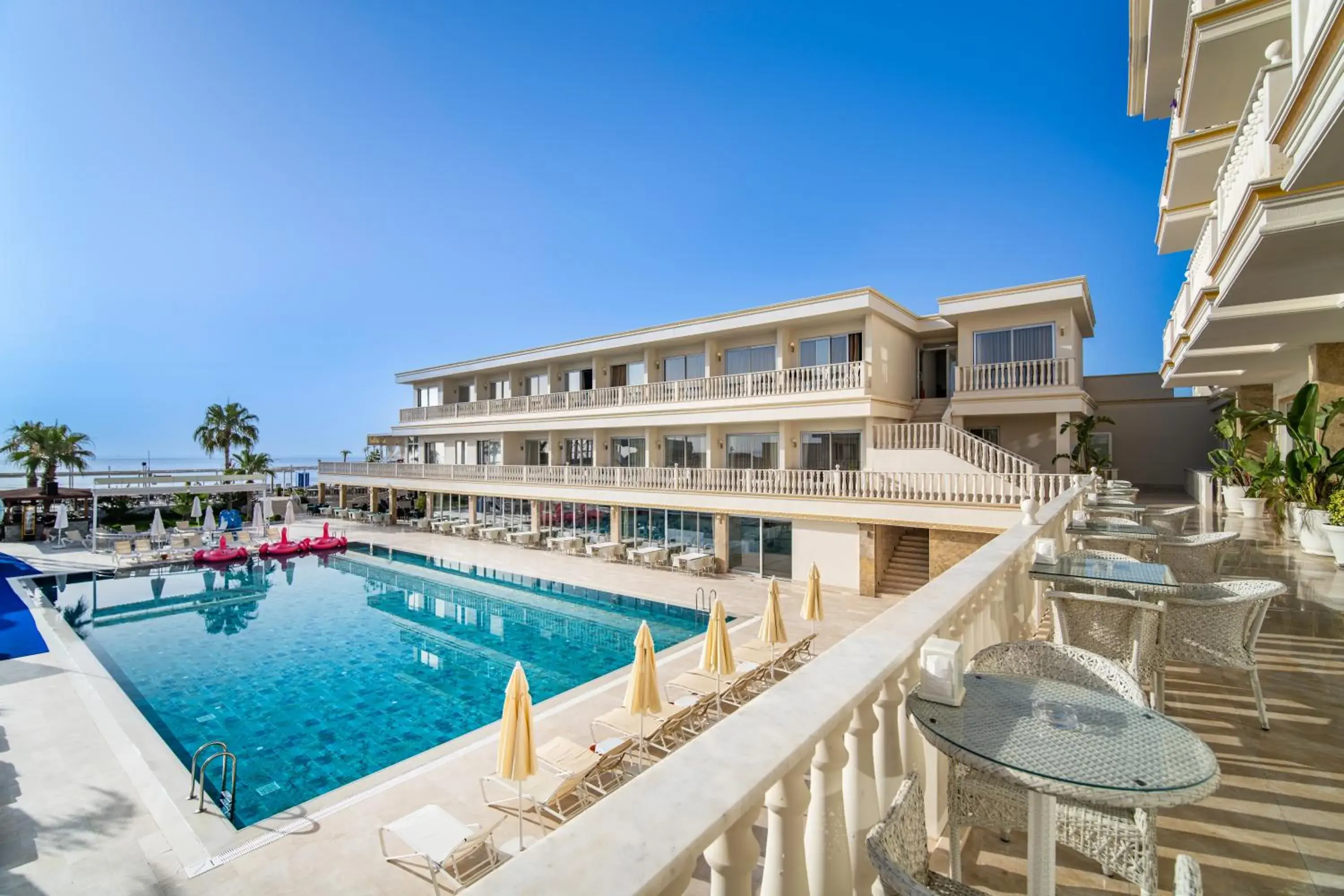 Property building in SL La Perla Hotel Kemer Property building in SL La Perla Hotel Kemer