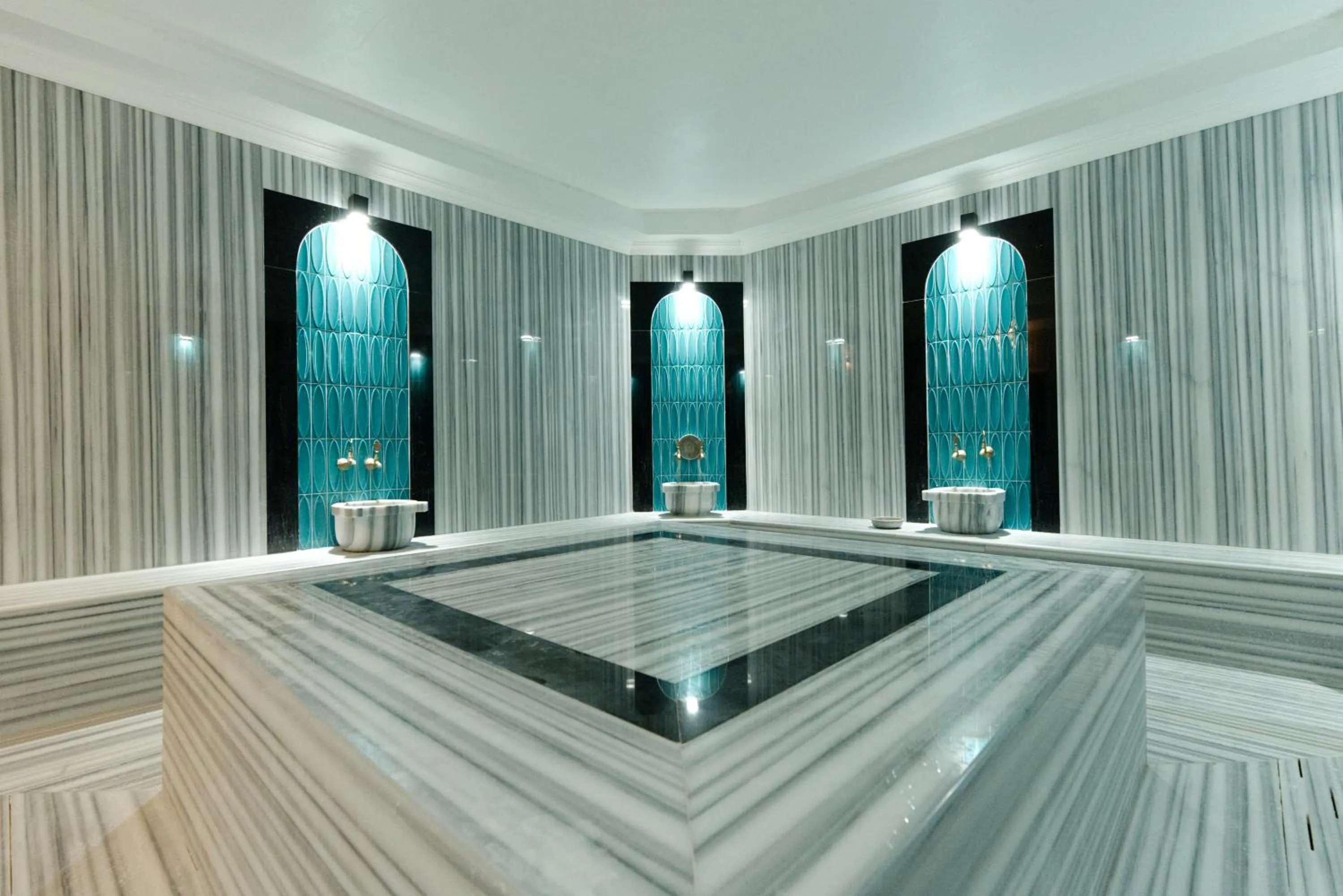 Public Bath in SL La Perla Hotel Kemer