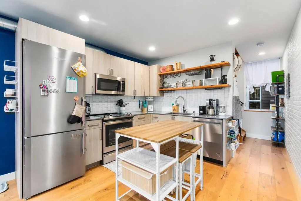 Modern Sustainable Design in Ballard - 92 Wlkscore