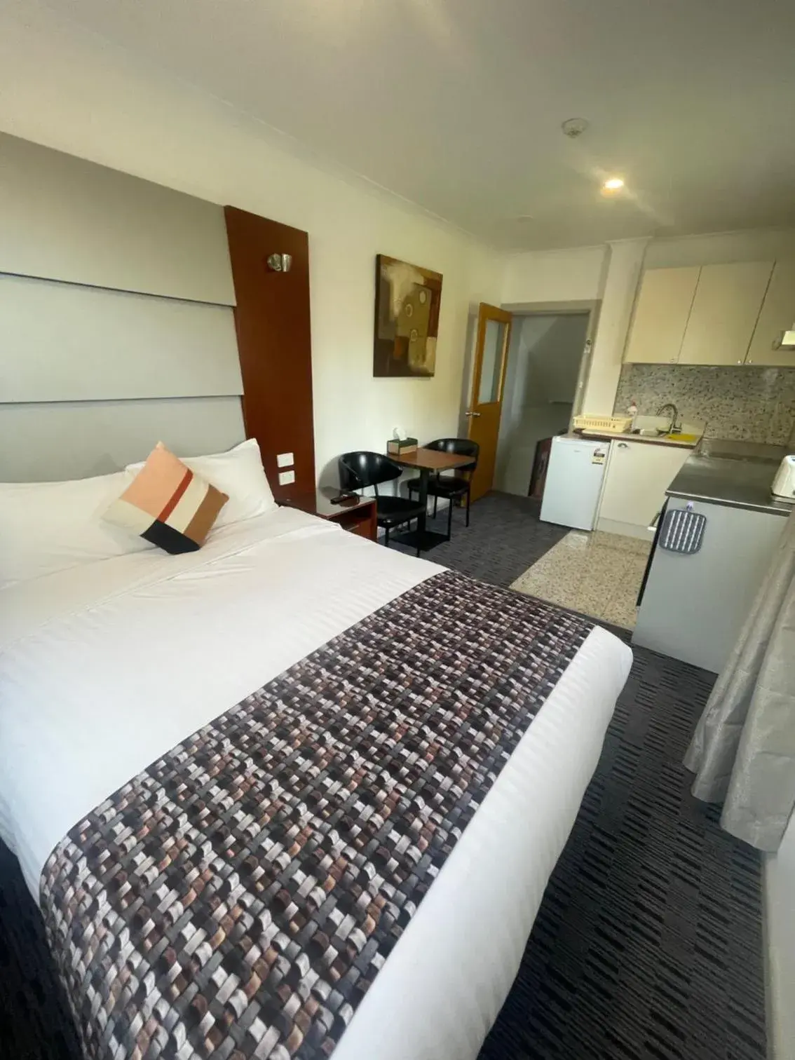 Studio Apartment with Harbor View - single occupancy in Oakleigh House Studio Apartment with Harbor View - single occupancy in Oakleigh House