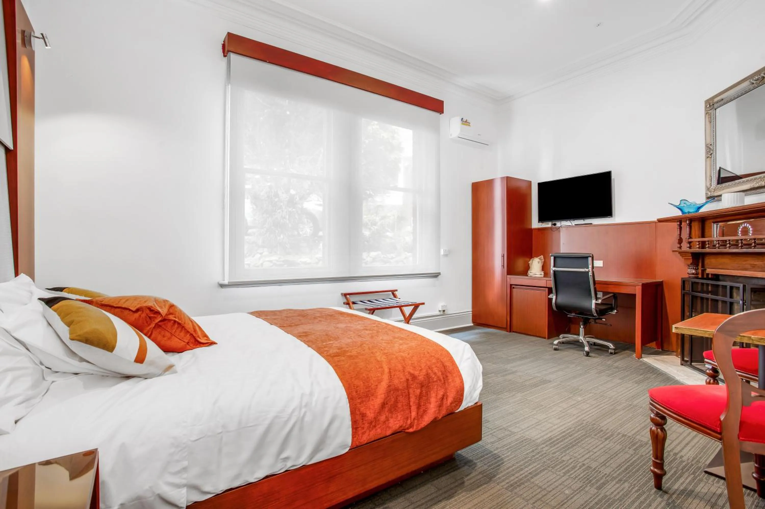 Bed in Oakleigh House