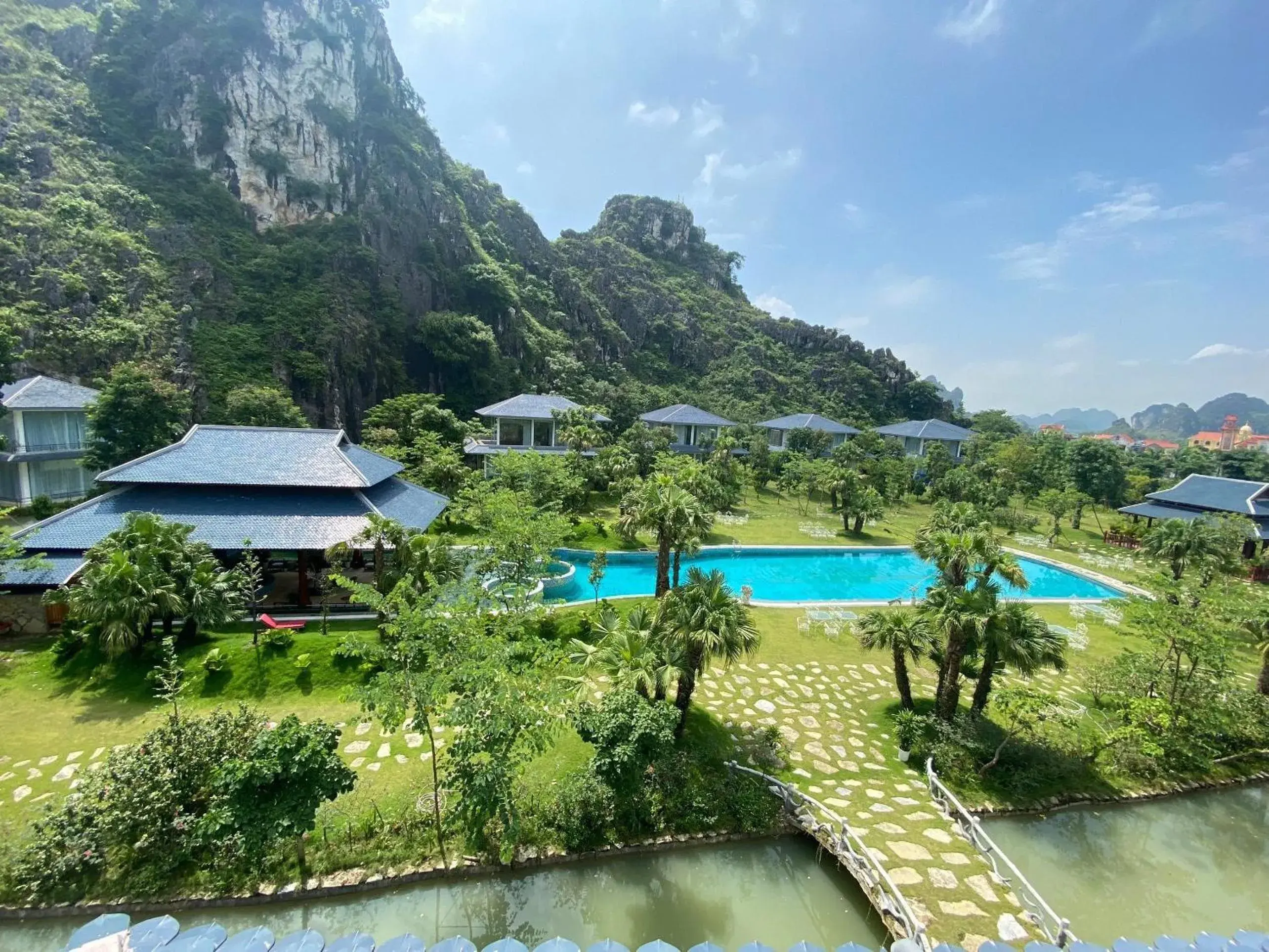 Swimming pool in Minawa Kenhga Resort & Spa Ninh Binh Swimming pool in Minawa Kenhga Resort & Spa Ninh Binh