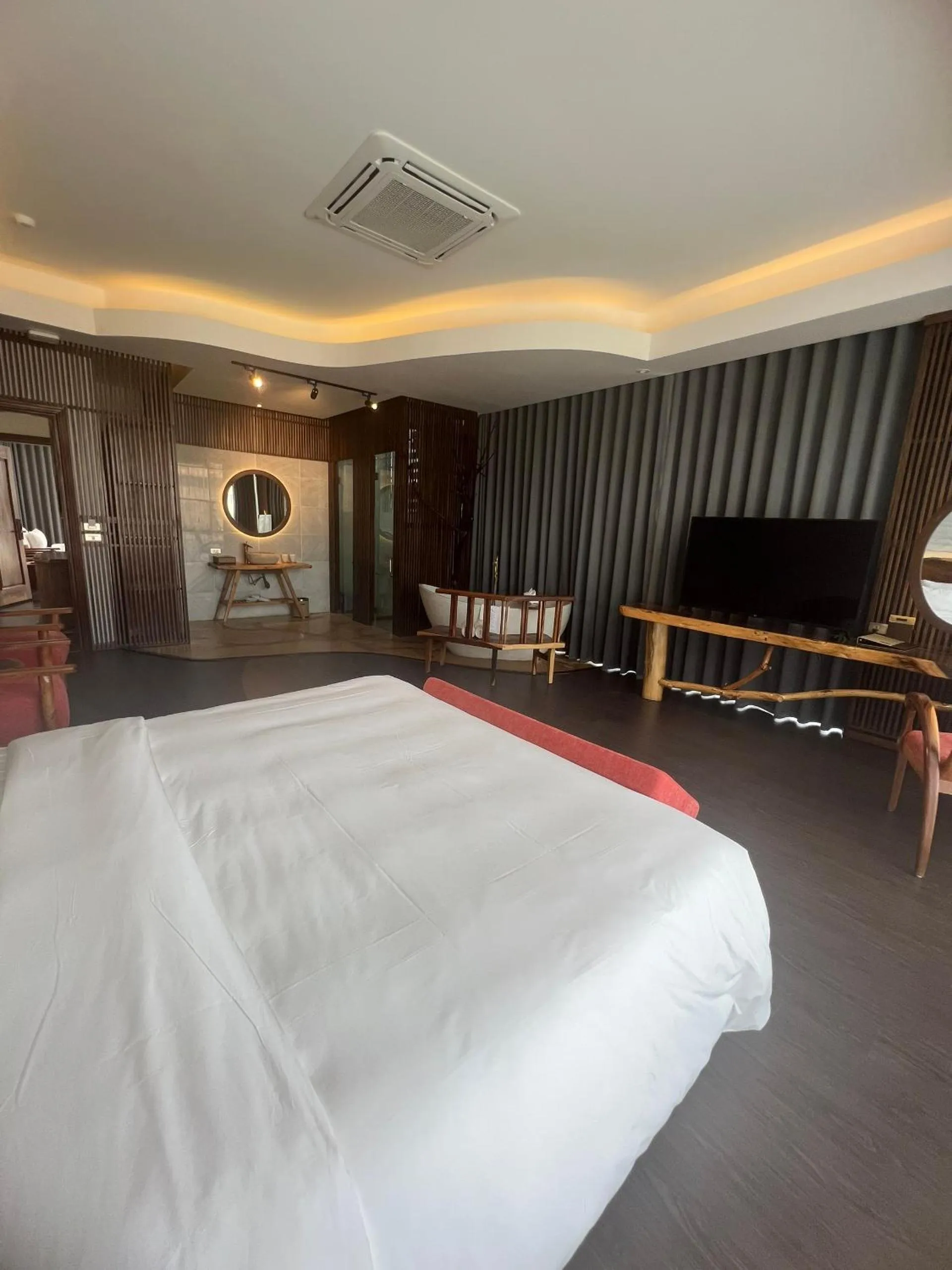Bed in Minawa Kenhga Resort & Spa Ninh Binh