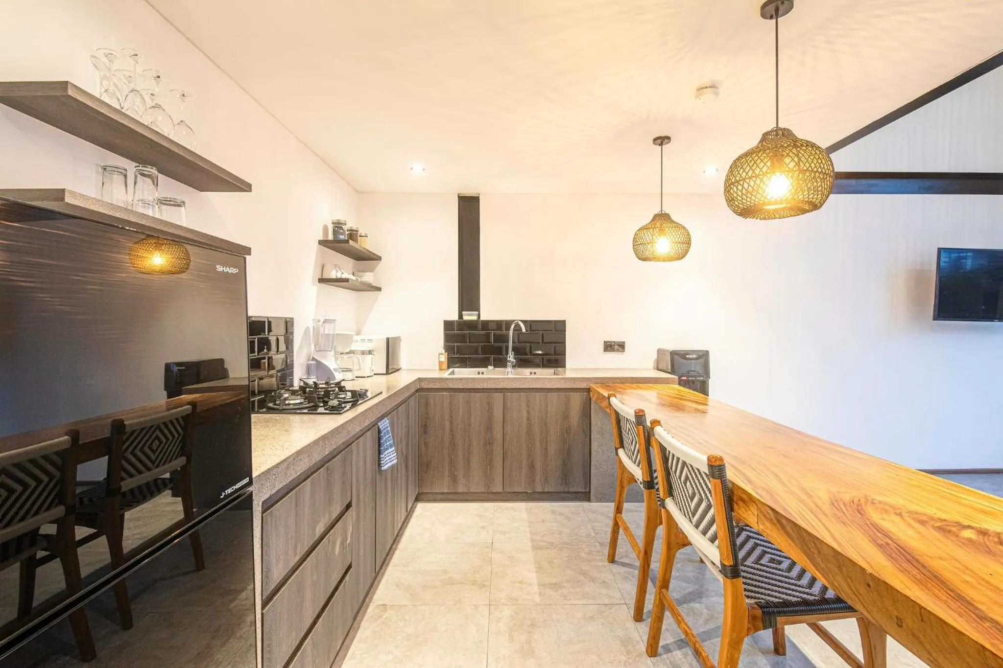 Contemporary Duplex 200m to Canggu Beachfront