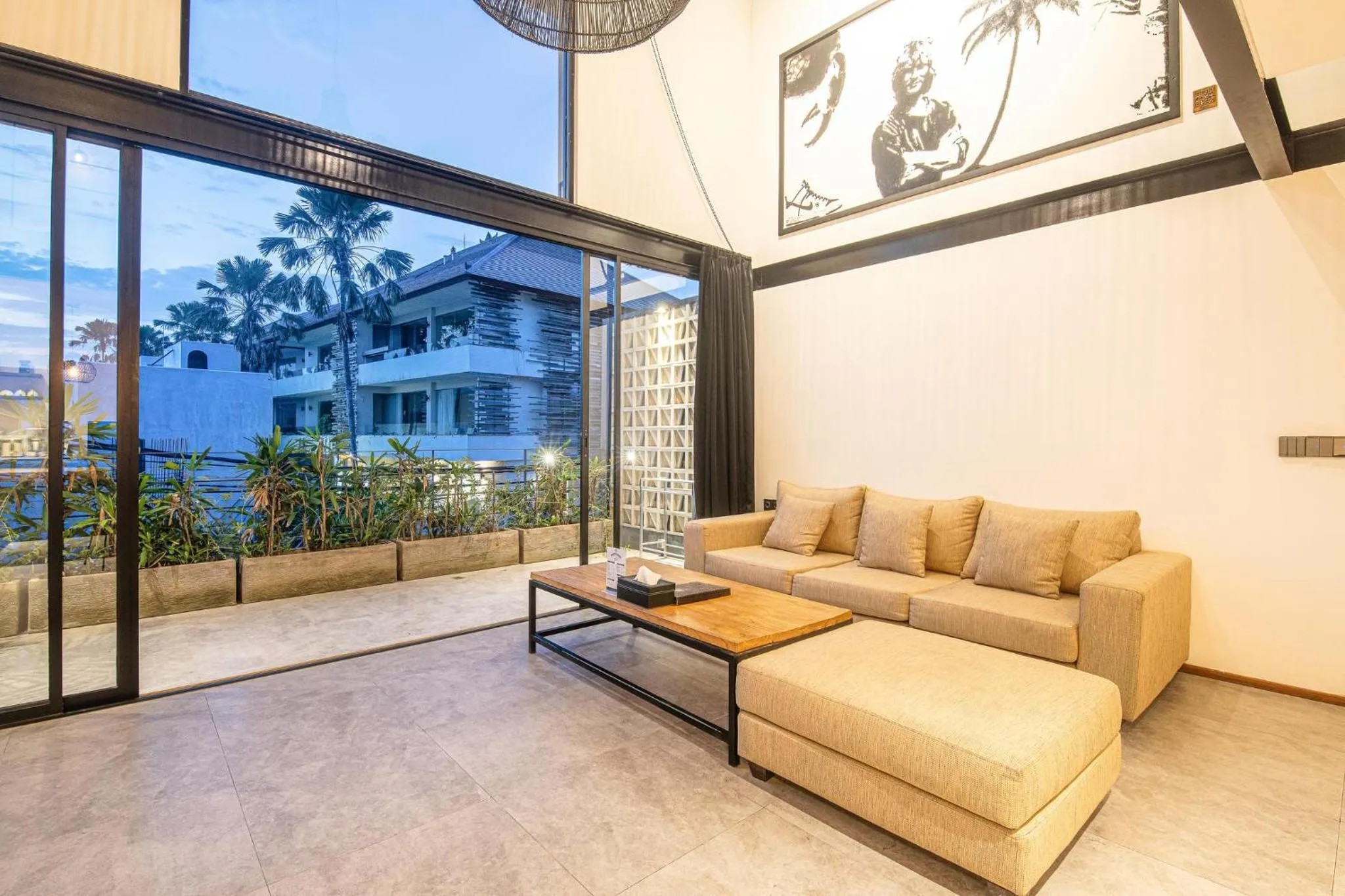 Contemporary Duplex 200m to Canggu Beachfront