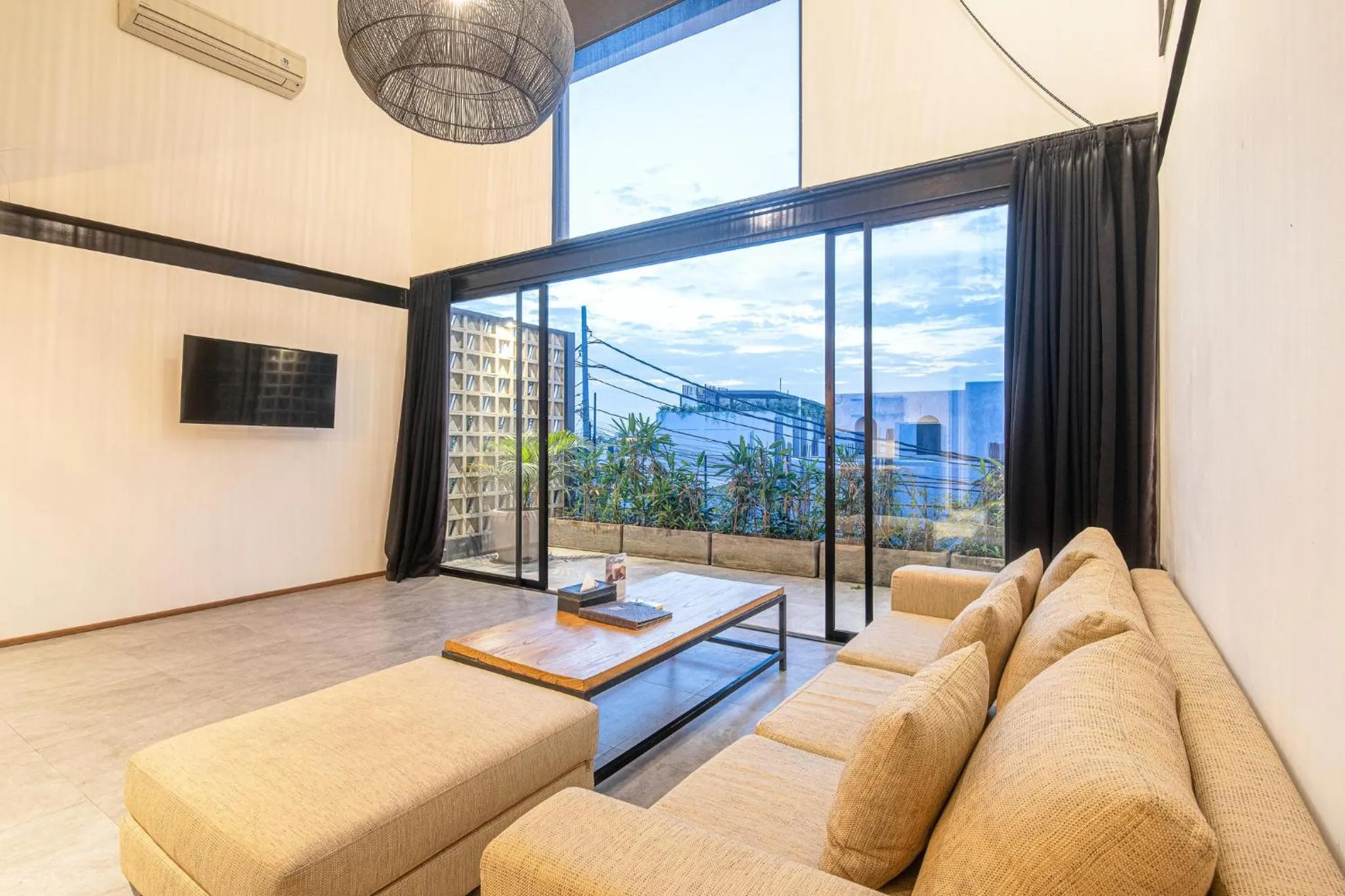 Contemporary Duplex 200m to Canggu Beachfront