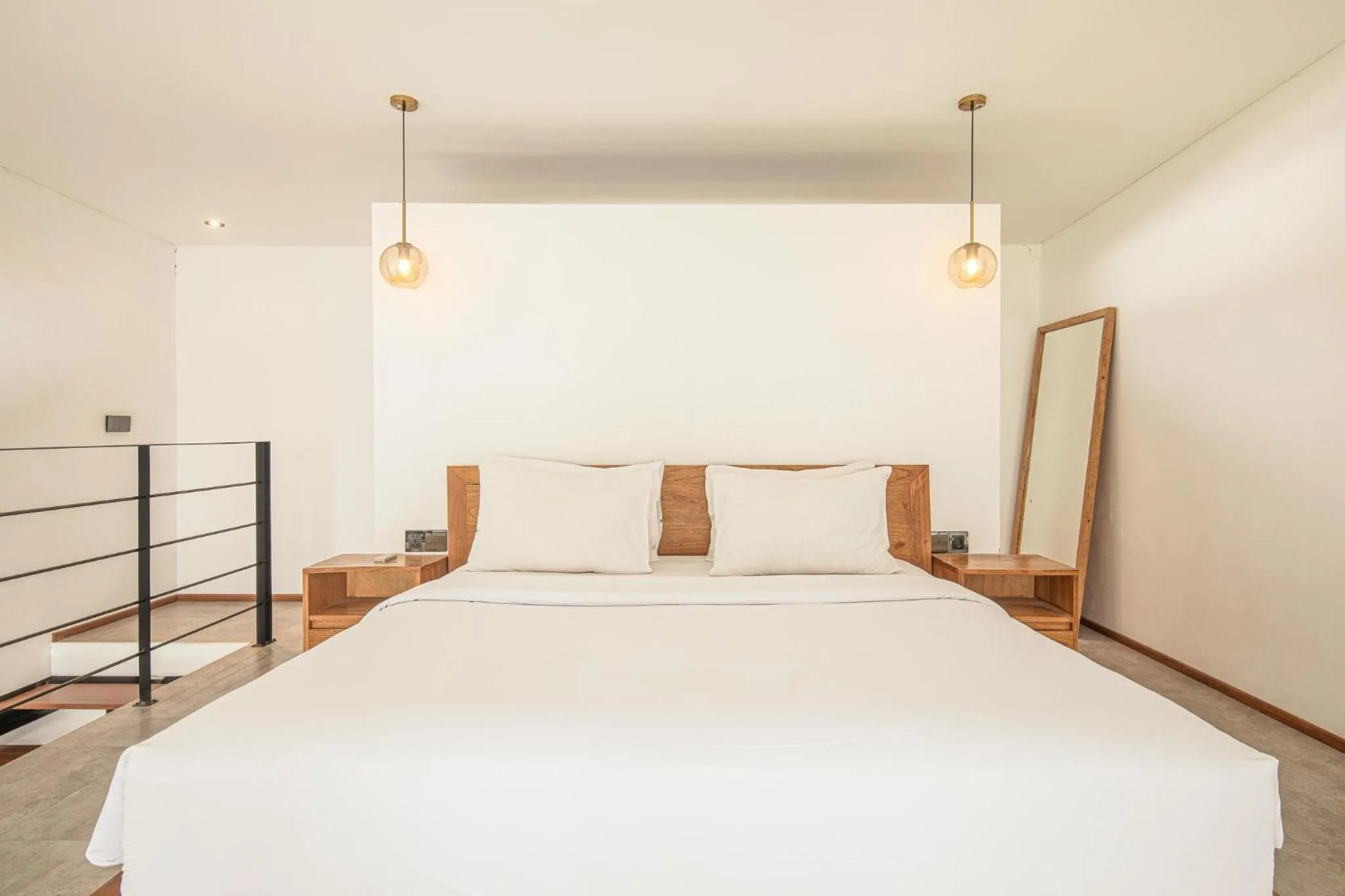 Bed in Contemporary Duplex 200m to Canggu Beachfront