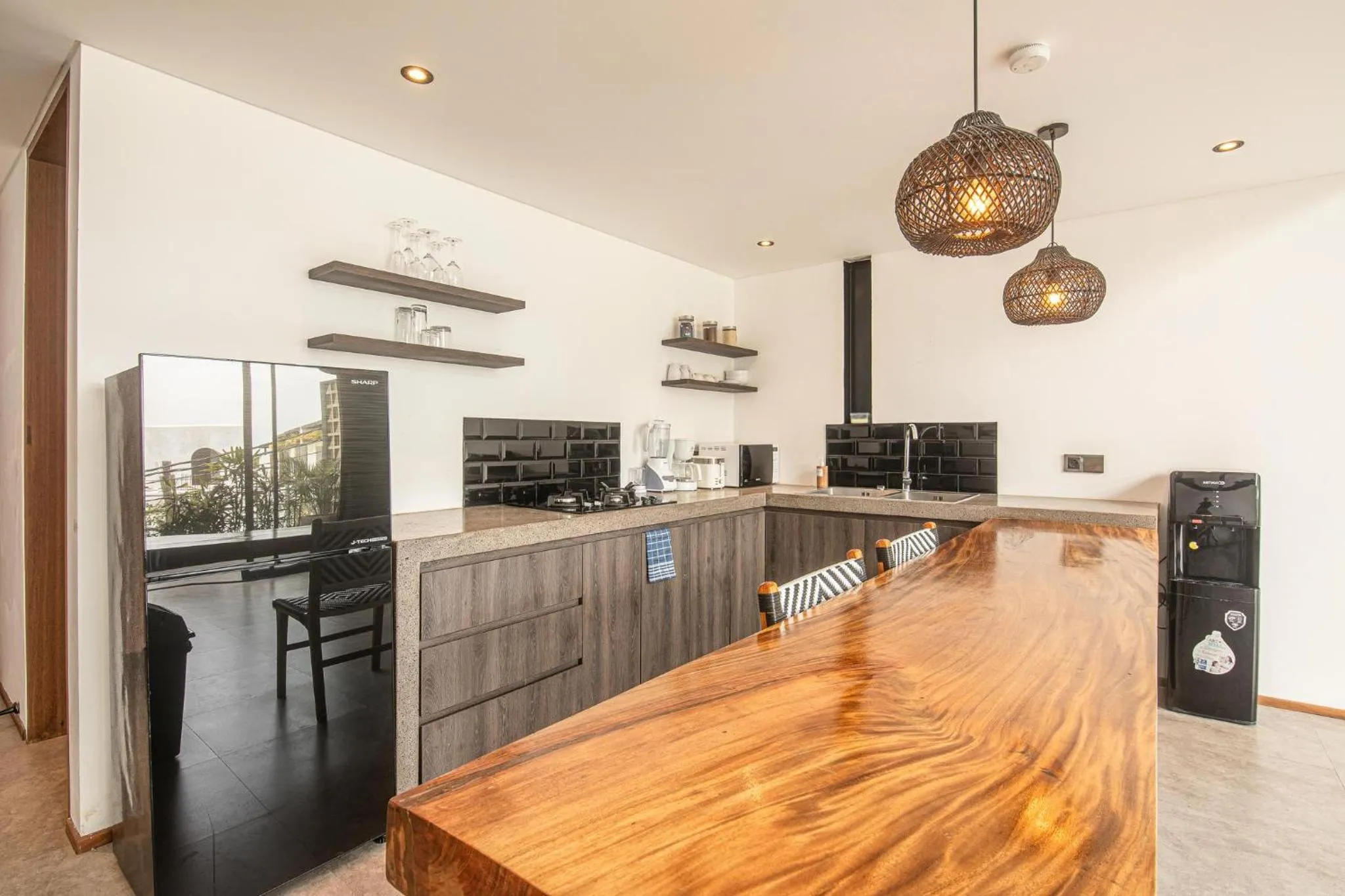 Contemporary Duplex 200m to Canggu Beachfront