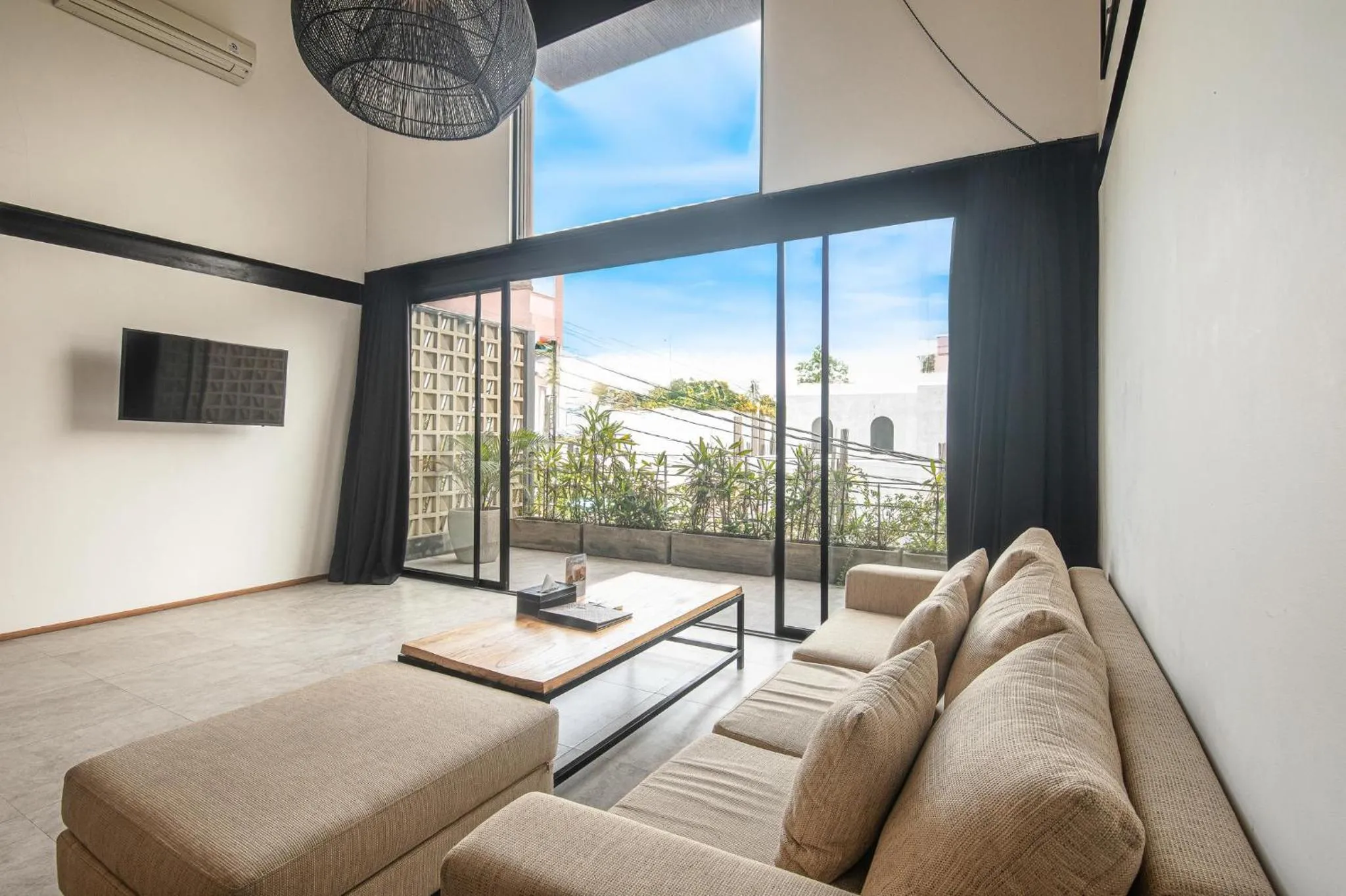 Contemporary Duplex 200m to Canggu Beachfront