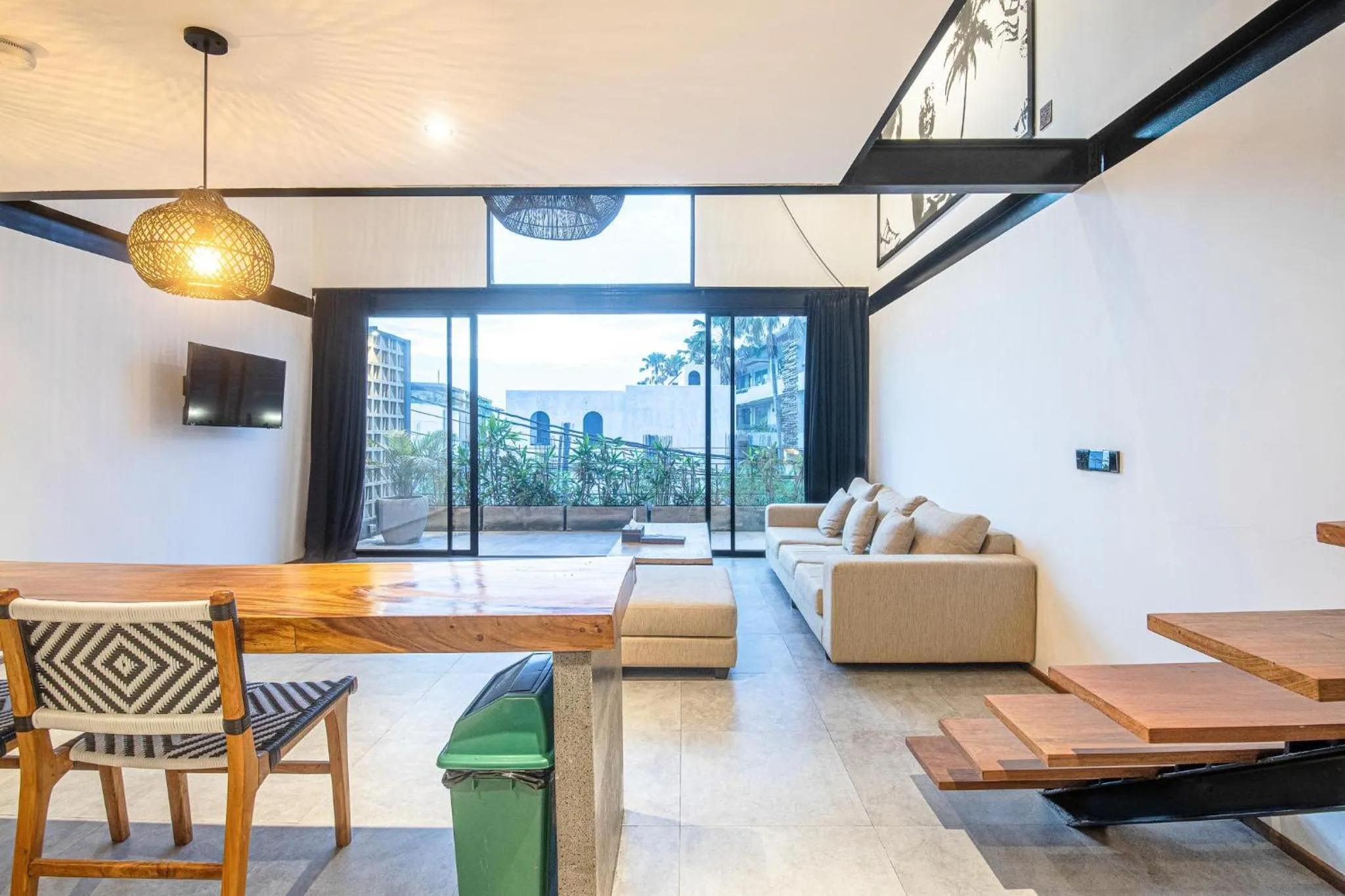 Contemporary Duplex 200m to Canggu Beachfront