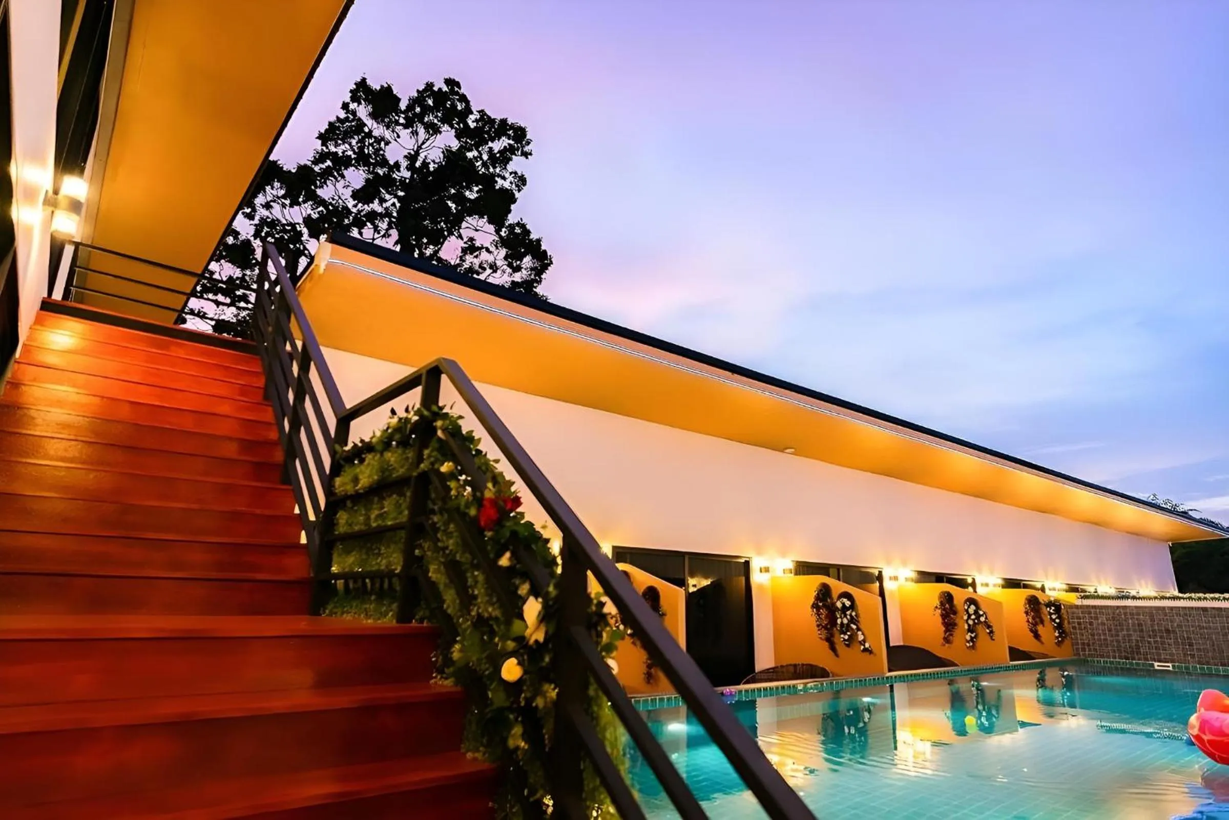 Swimming pool in Fresh Resort Pattaya