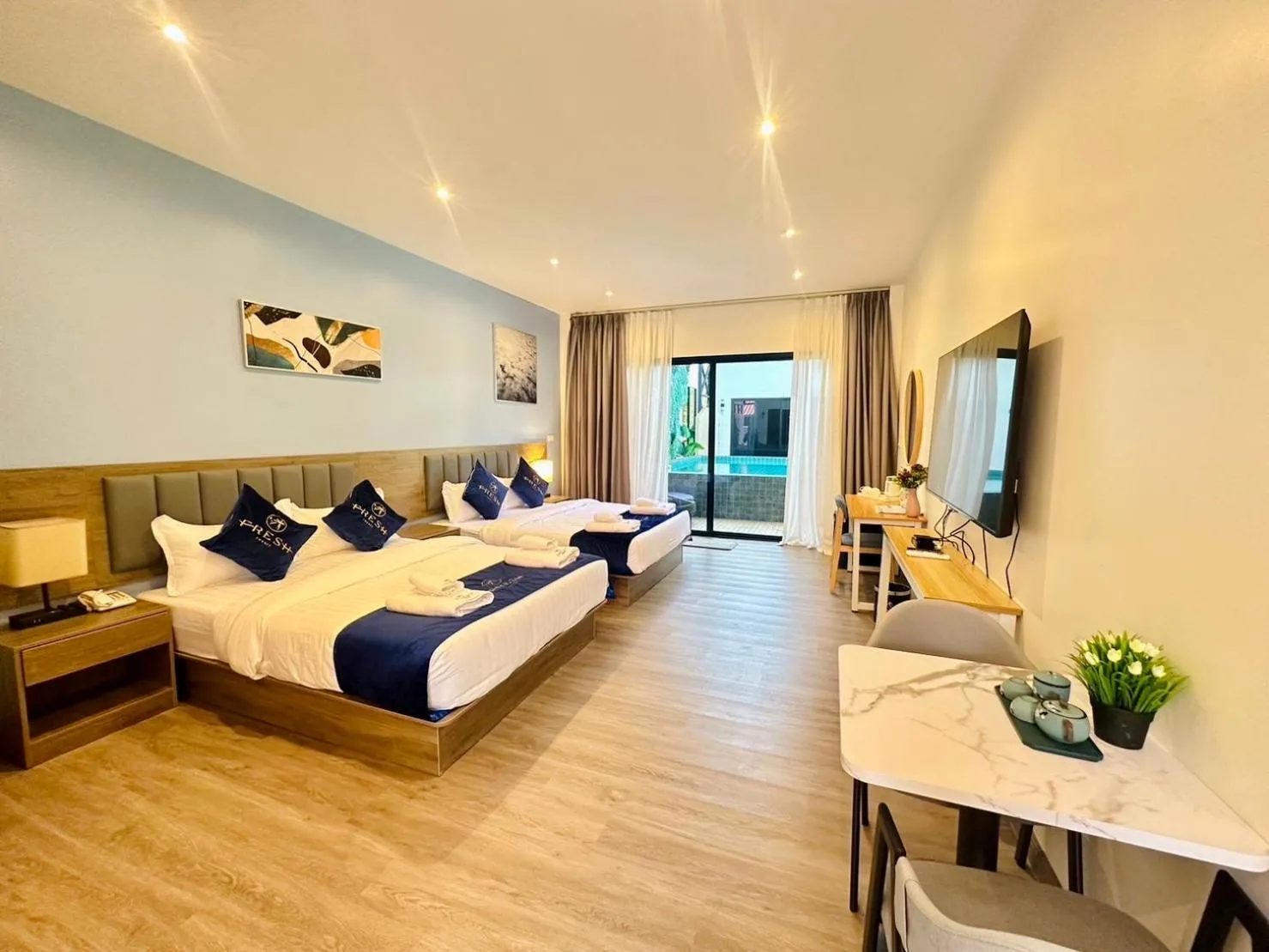 Bed in Fresh Resort Pattaya