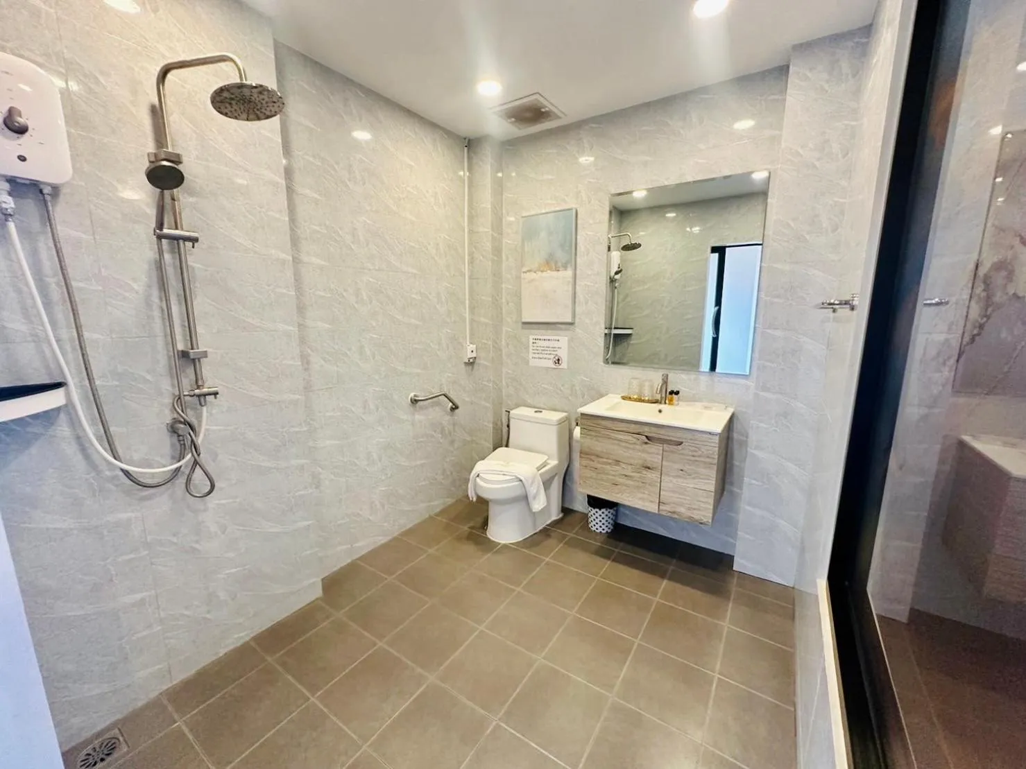 Shower in Fresh Resort Pattaya