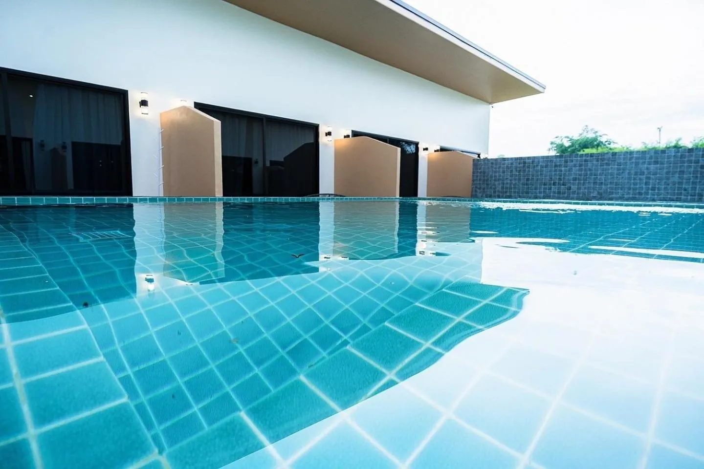 Swimming pool in Fresh Resort Pattaya