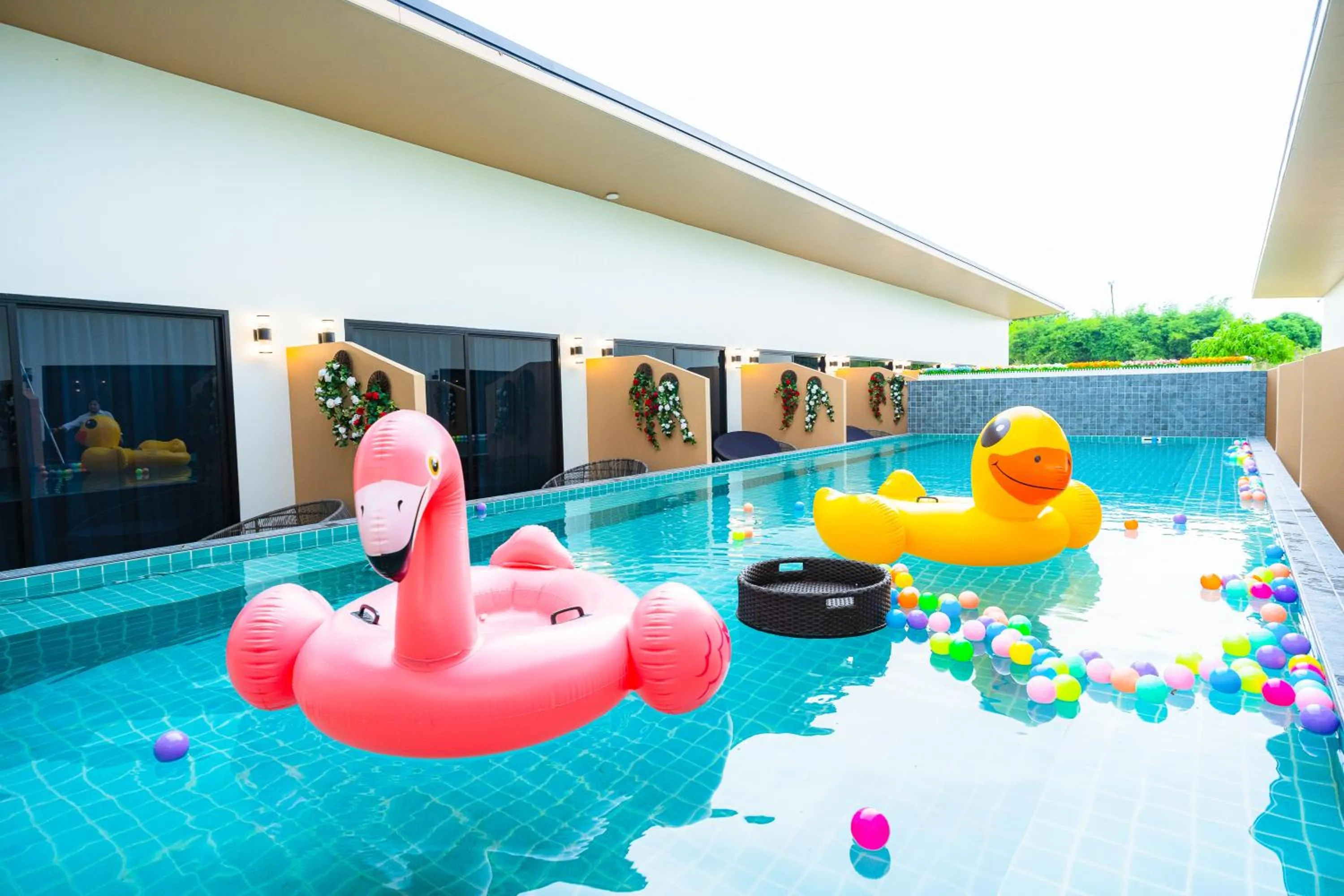 Swimming pool in Fresh Resort Pattaya