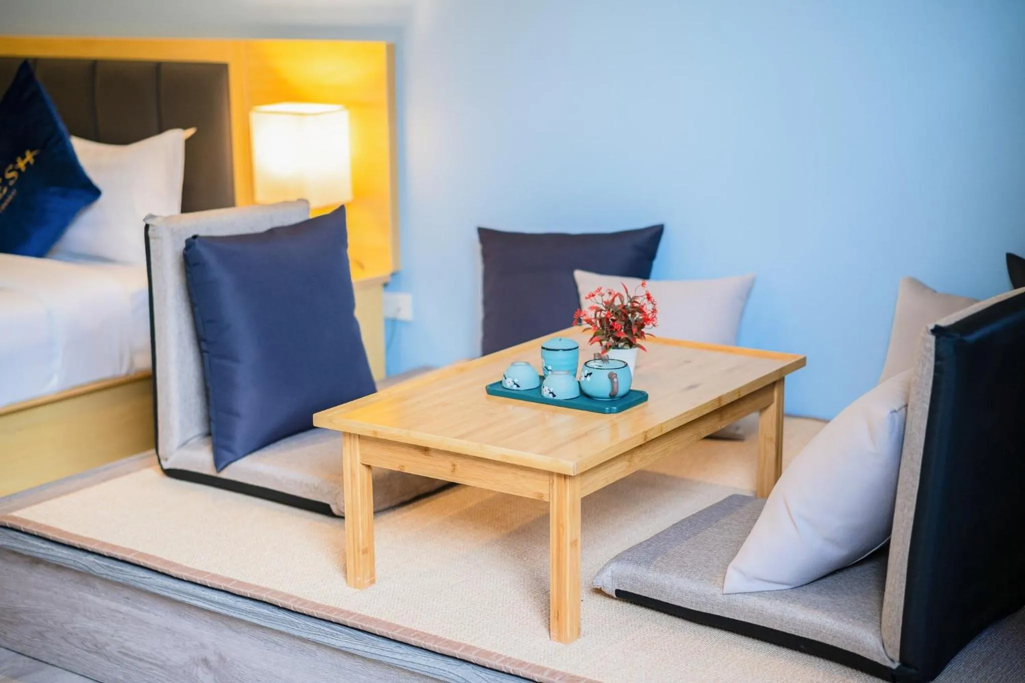 Seating area, Bed in Fresh Resort Pattaya