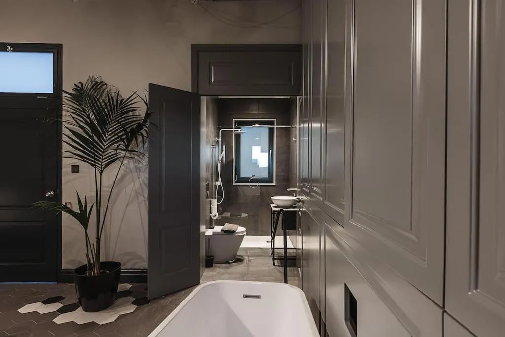 Rabat l.o. MDINA-Designer House THE BEDROOM-TUB