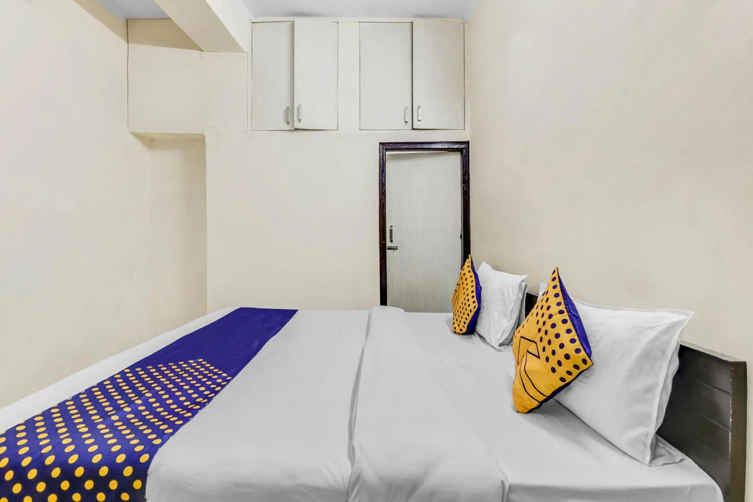 Bedroom, Bed in Hotel O Country Residency
