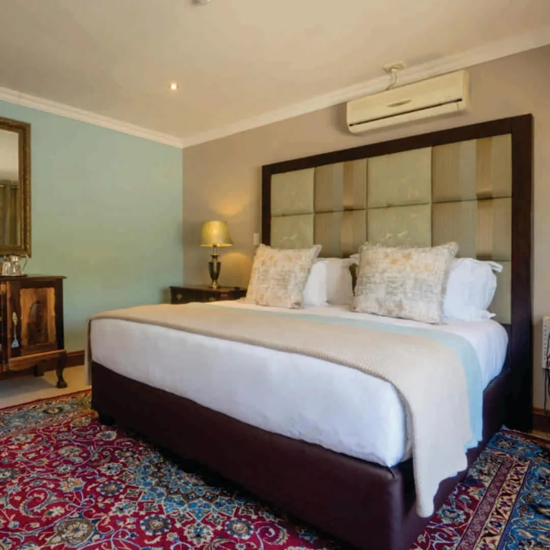 Bed in Issaquena Heights Boutique Hotel