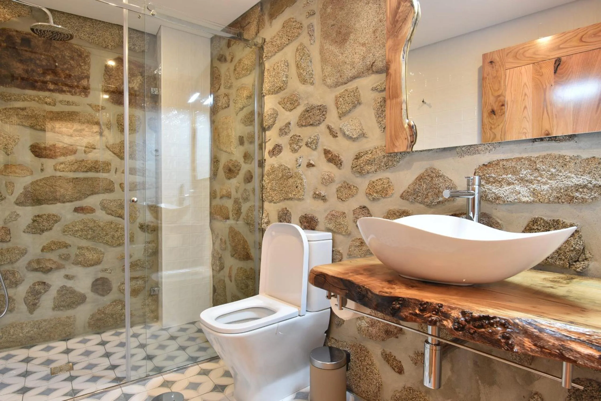 Shower in Feel Discovery Casa da Pedra