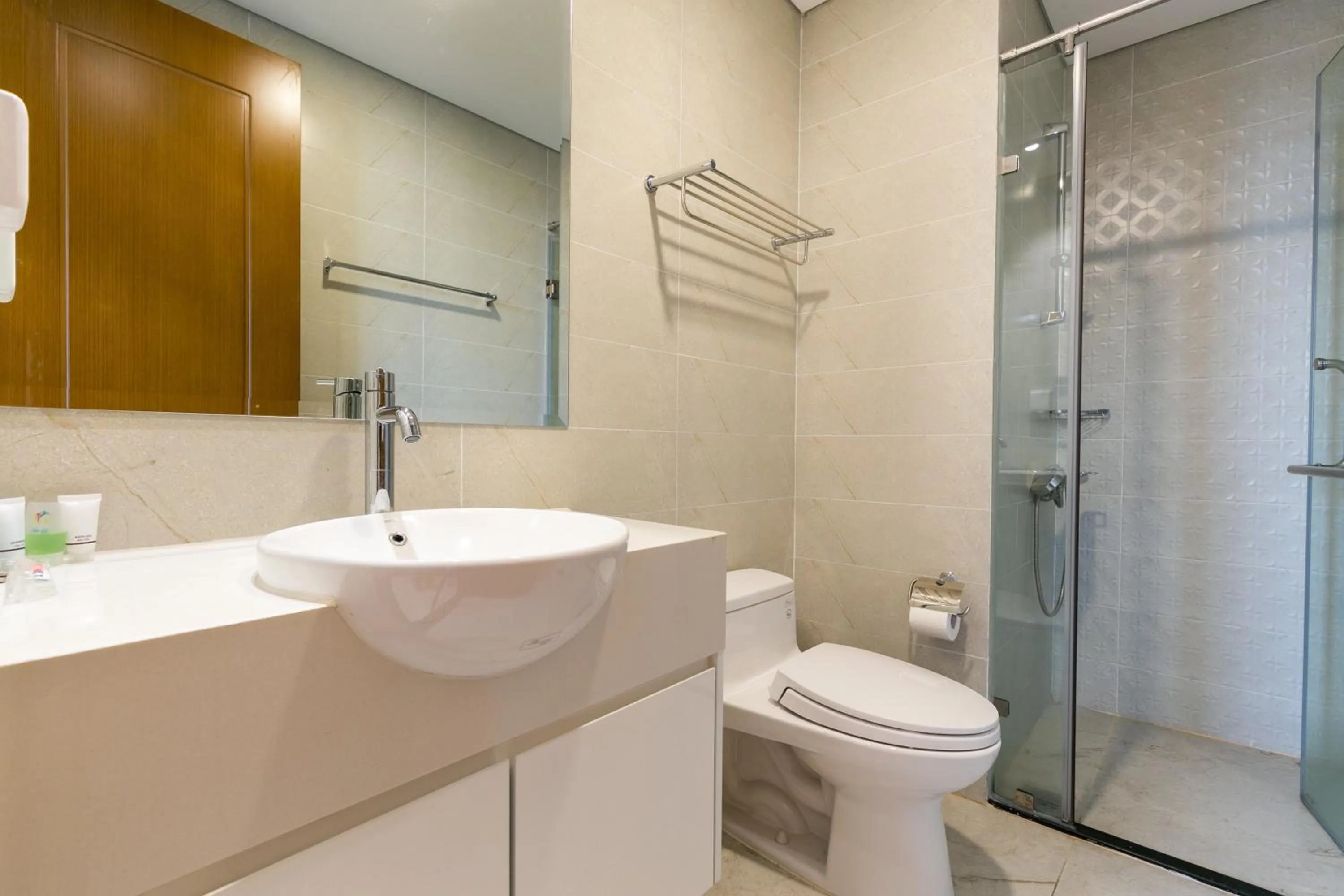 Shower in Elvita Landmark Luxury Residence