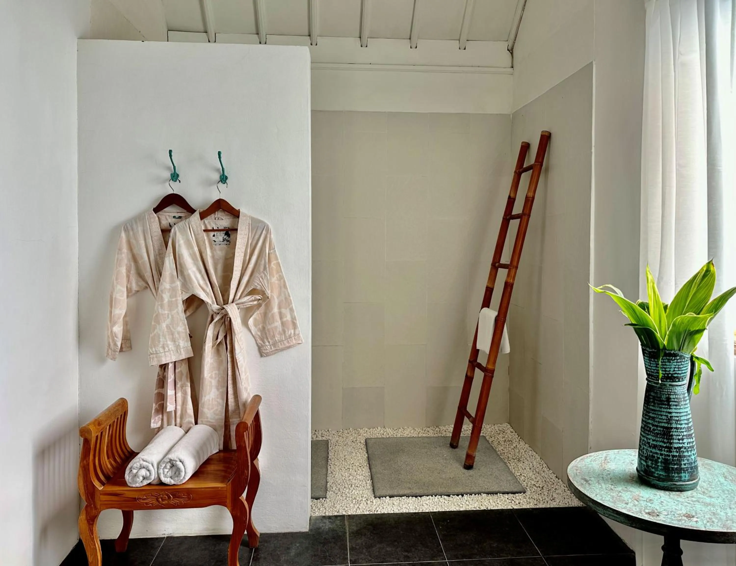 Bathroom in The White Villas Ubud