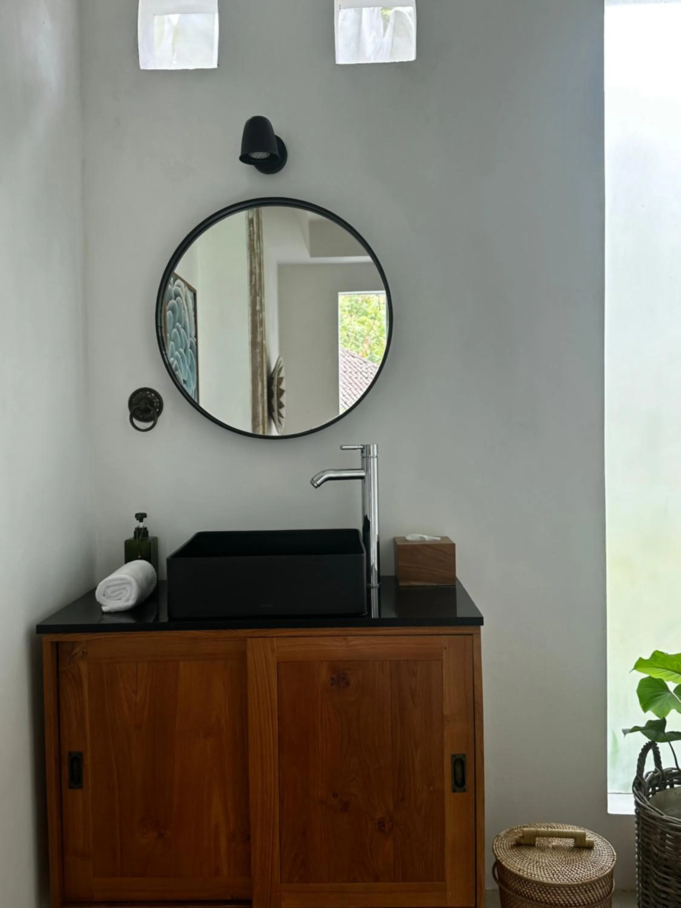 Toilet in The White Villas Ubud