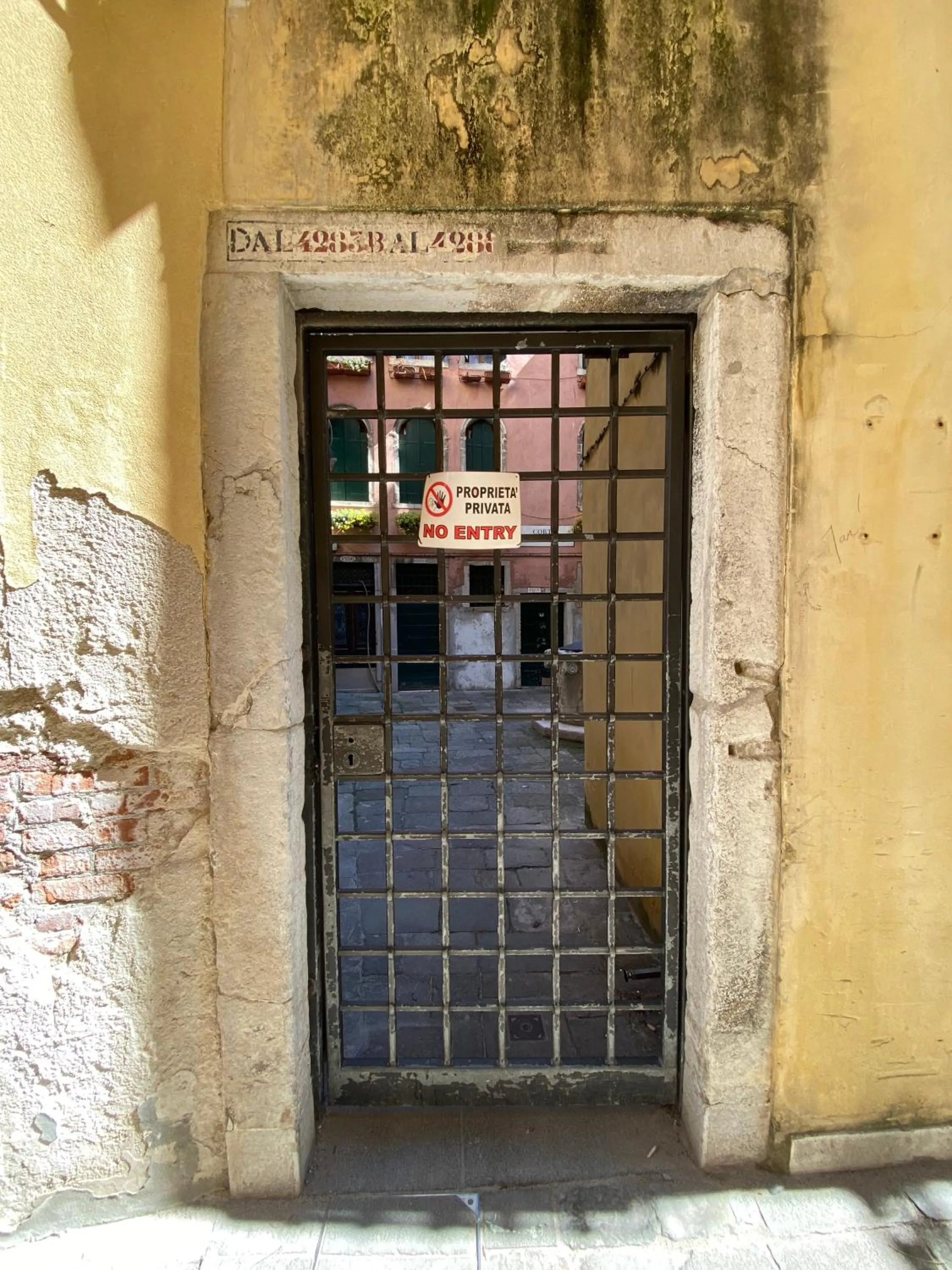 Facade/entrance in Friari Suite-Luxury apt. close to Rialto Bridge
