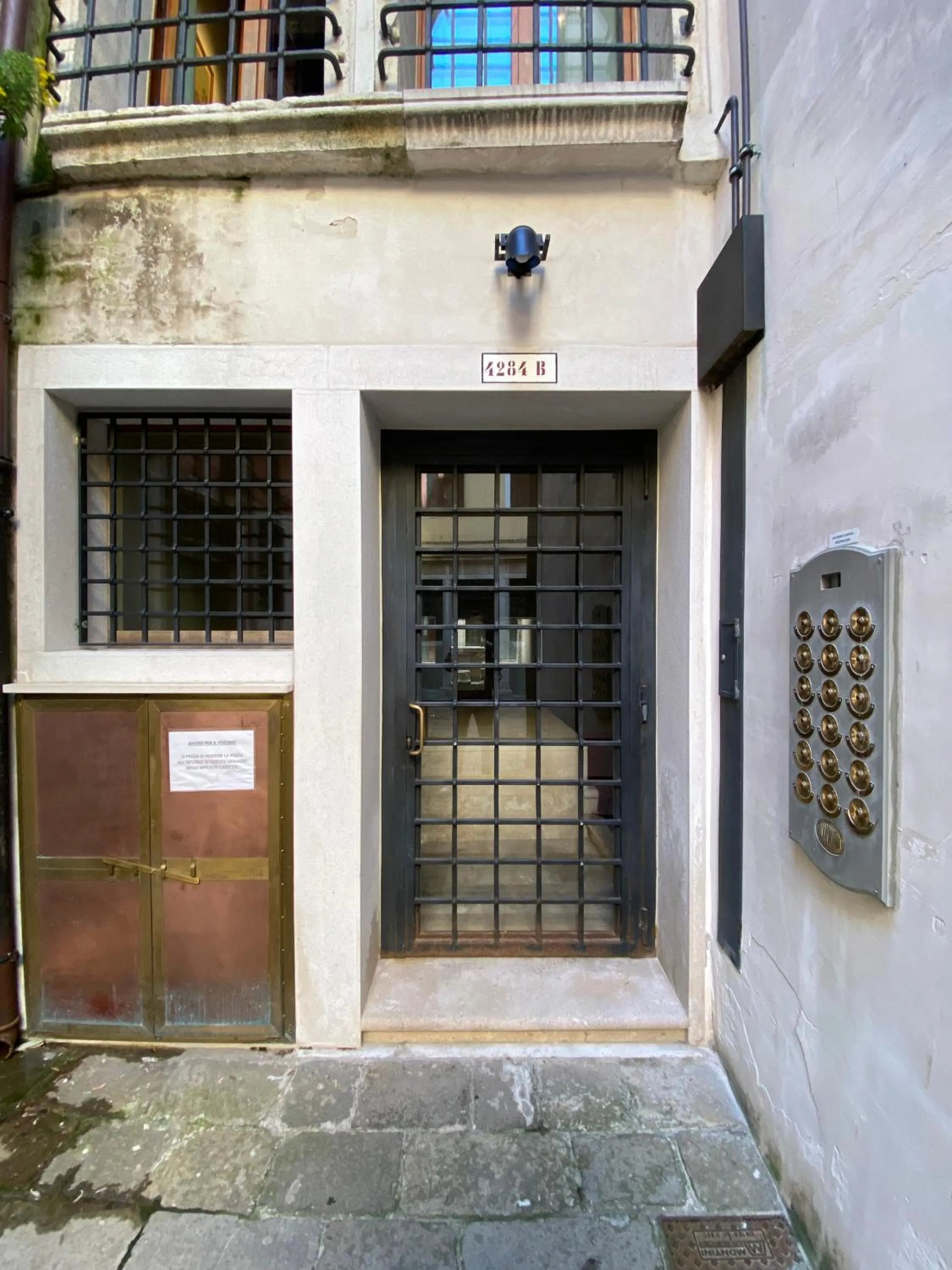 Facade/entrance in Friari Suite-Luxury apt. close to Rialto Bridge