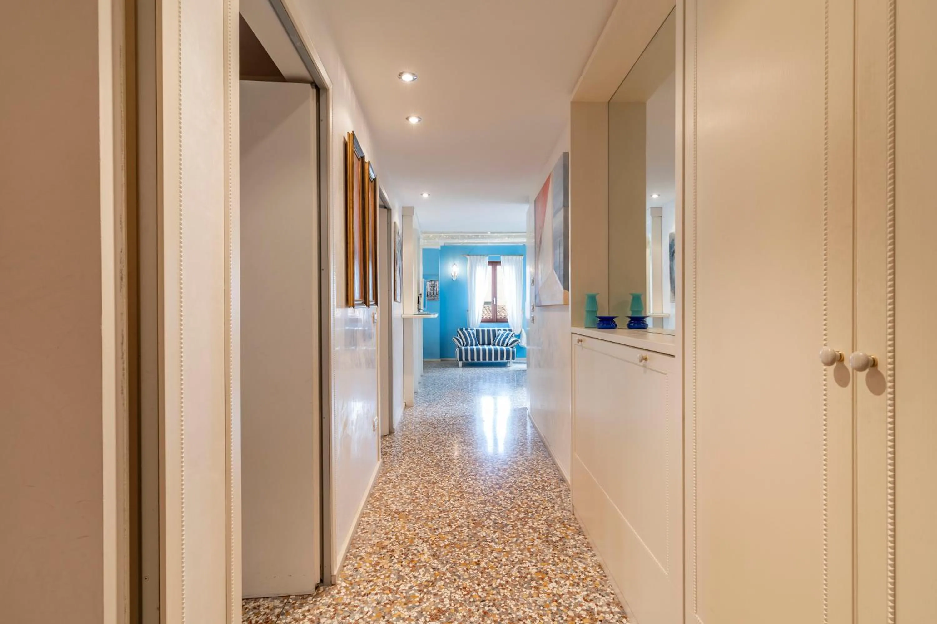 Living room in Friari Suite-Luxury apt. close to Rialto Bridge