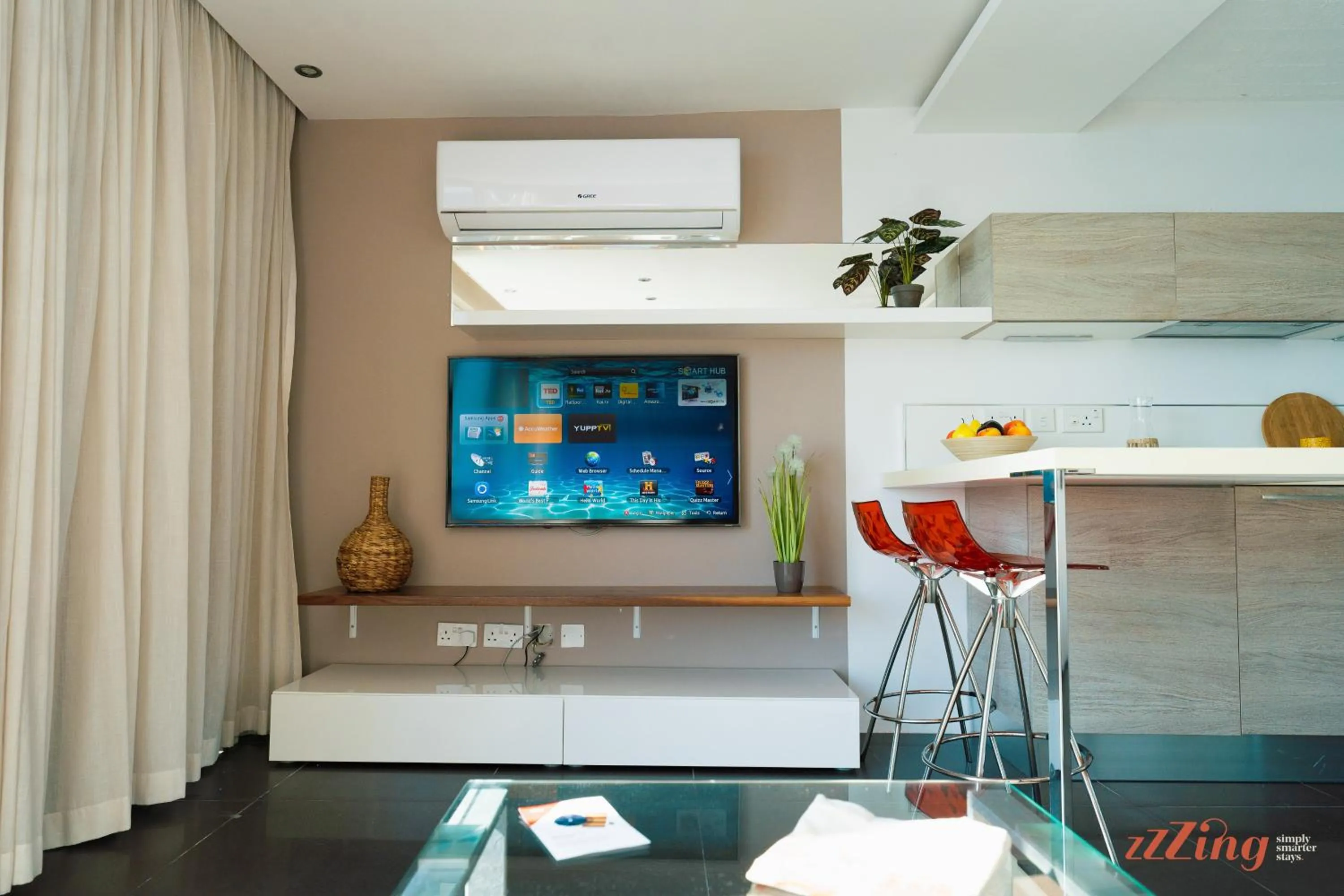 TV and multimedia in Seafront Studio with Stunning Terrace - Sliema, Malta