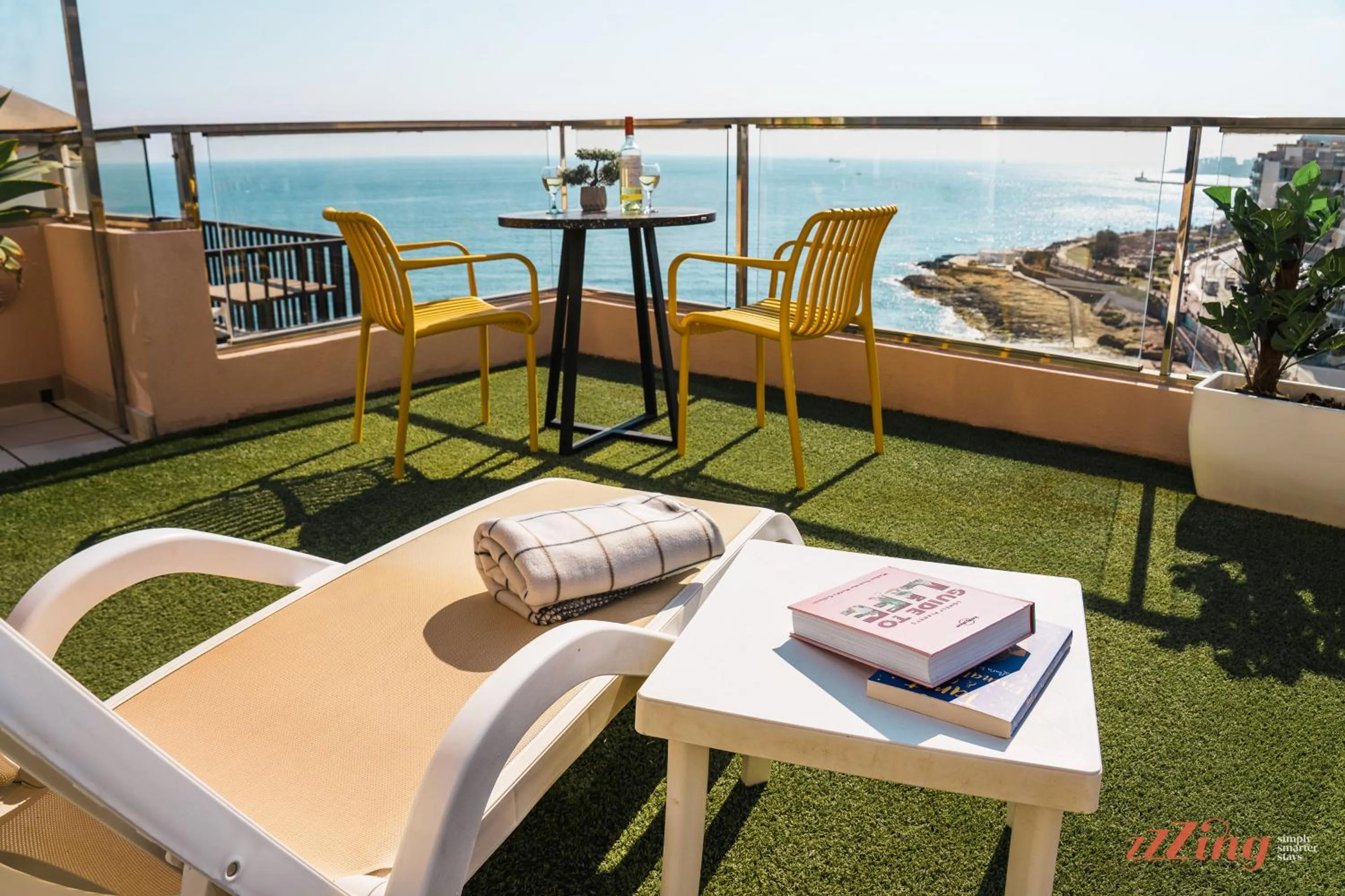 Patio in Seafront Studio with Stunning Terrace - Sliema, Malta